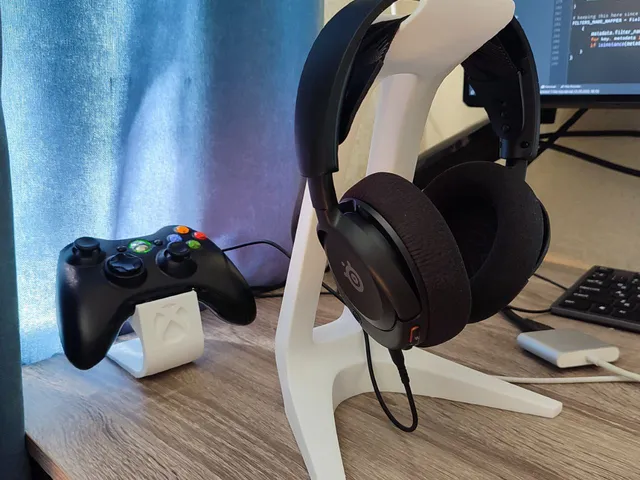 High headphone stand