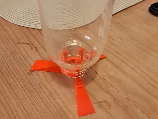Practical 3D-printed bottle stand