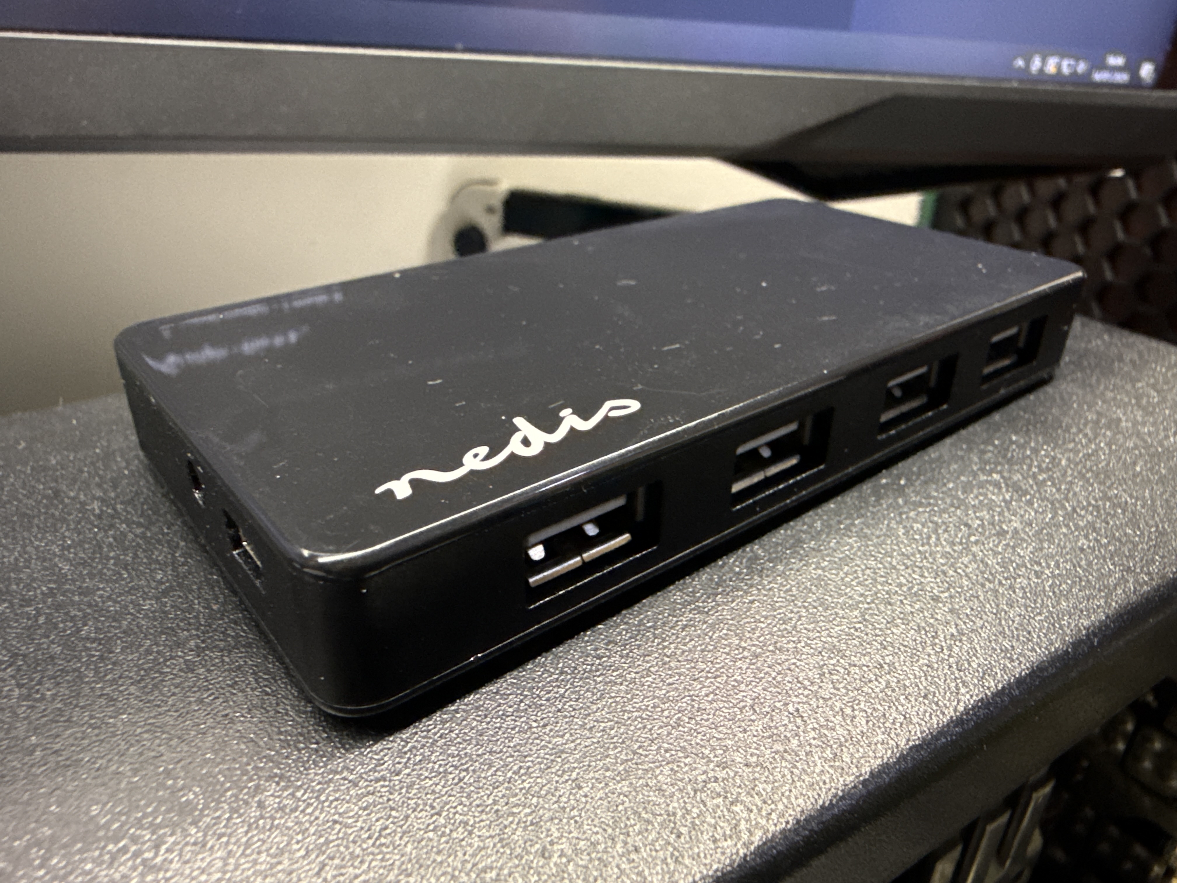 Simrig USB hub mount — miniatura 2
