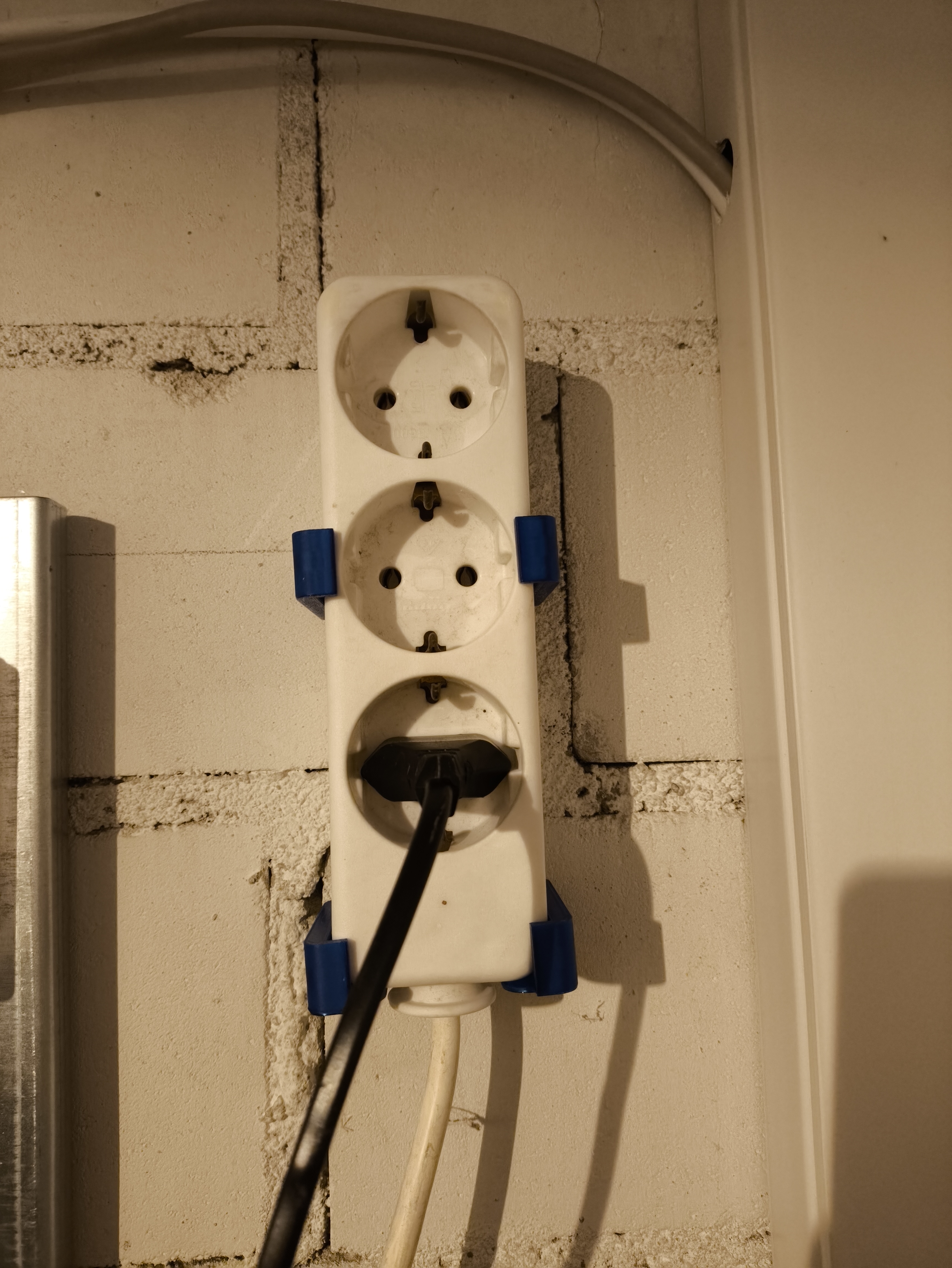 Powerstrip wallmount — miniatura 2