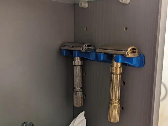 Dual Razor Hanger in Hemnes Cabinet