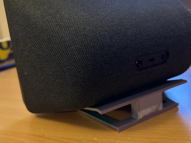Echo Show 8 Stand