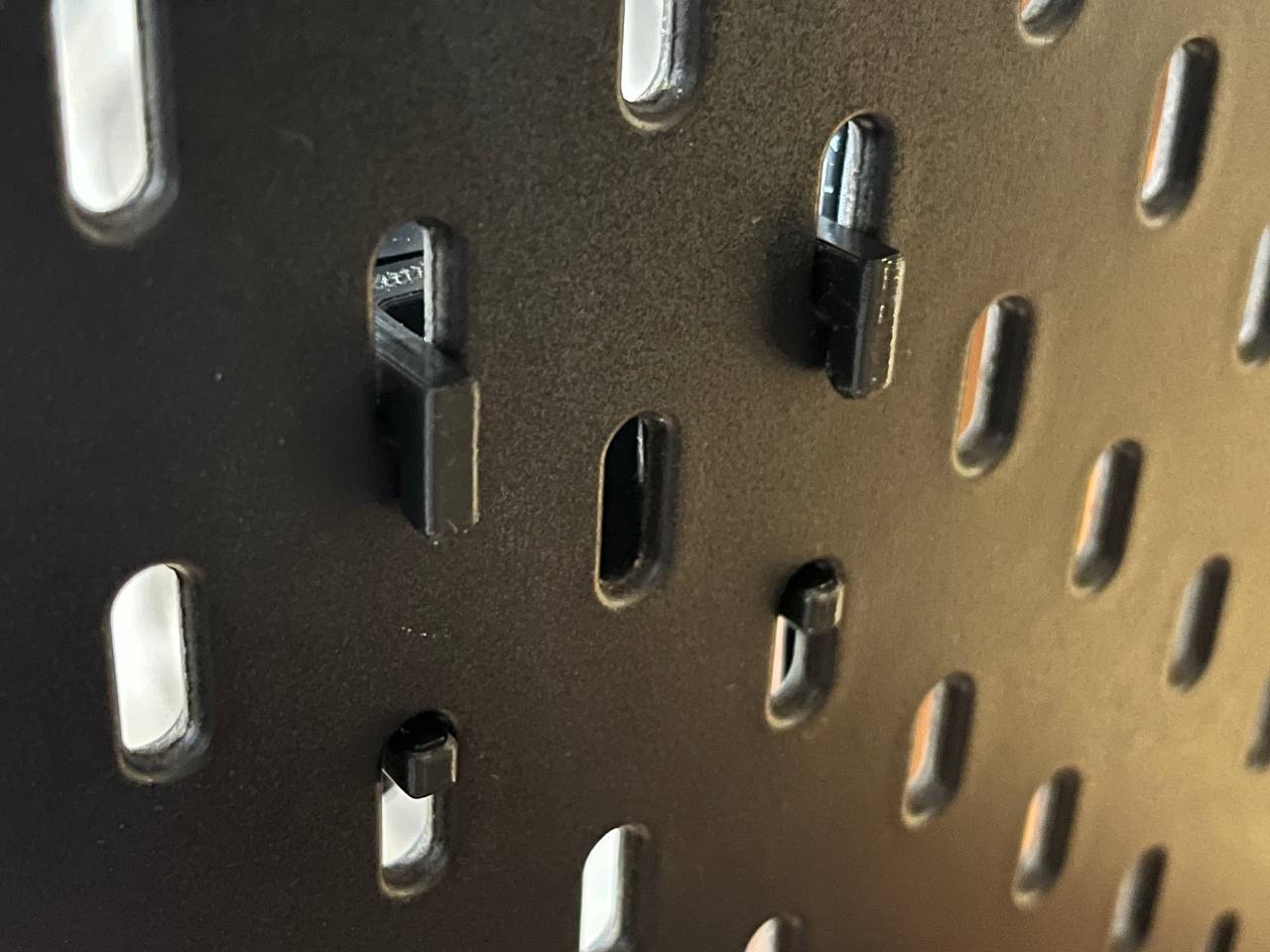 IKEA Skadis Navlinge lamp holder by Oleksii Zelivianskyi Download