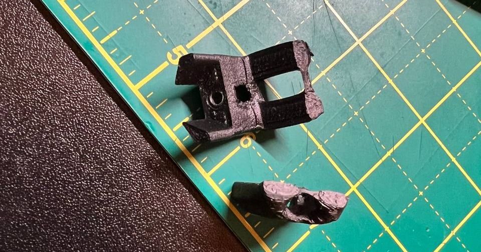 Prorifi3D Y Belt Holder by qwerty Download free STL model