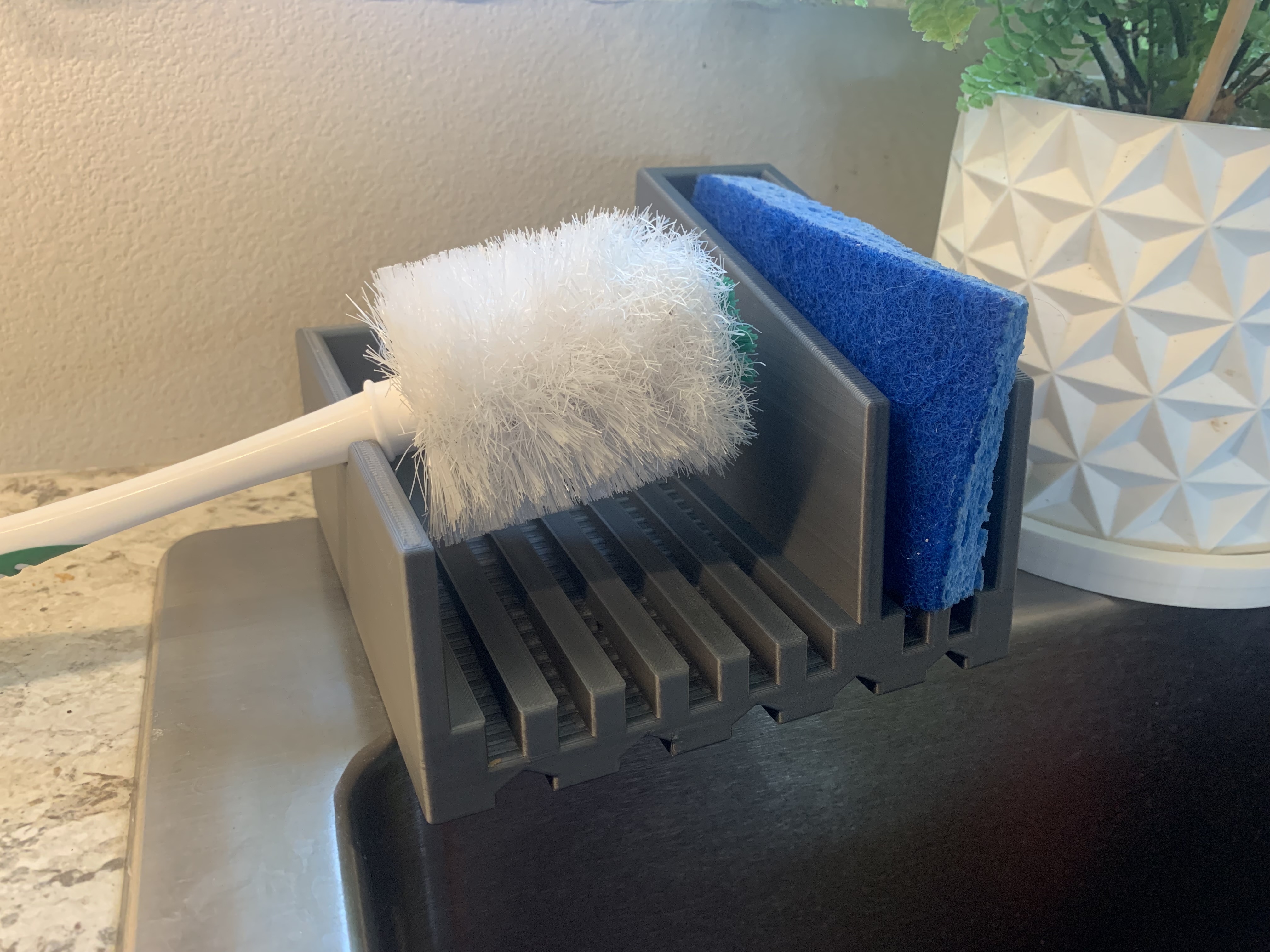 Kitchen Sponge/Brush Holder by Ezra S Download free STL model