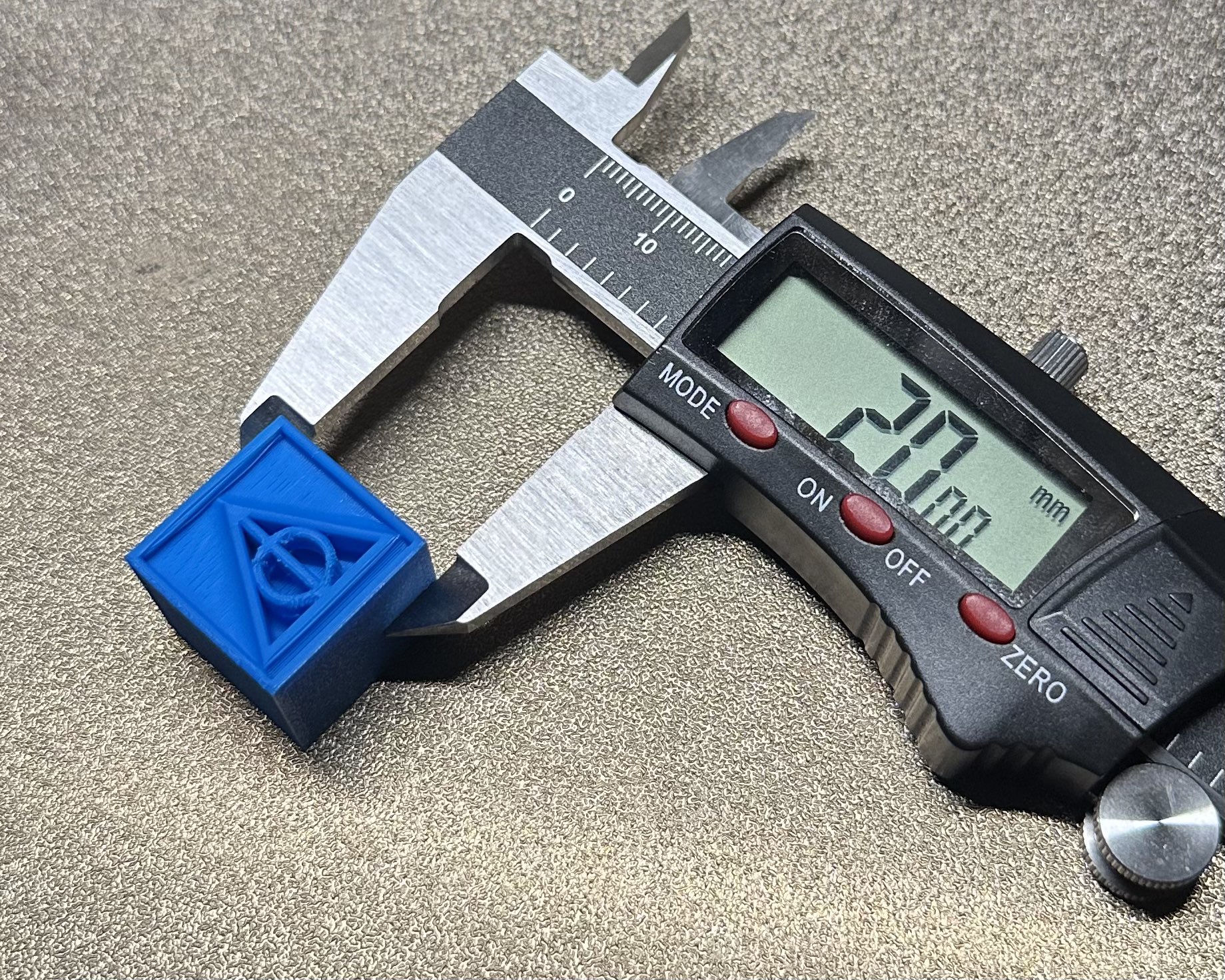 Deathly Hallows/Harry Potter Calibration Cube by tbkMAKER Download