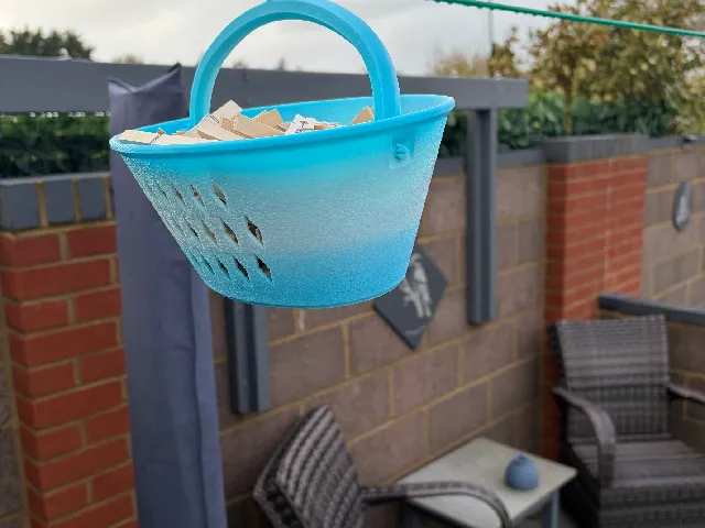 Clothes peg basket, Large, Robust. Click in place Handle that hangs on line