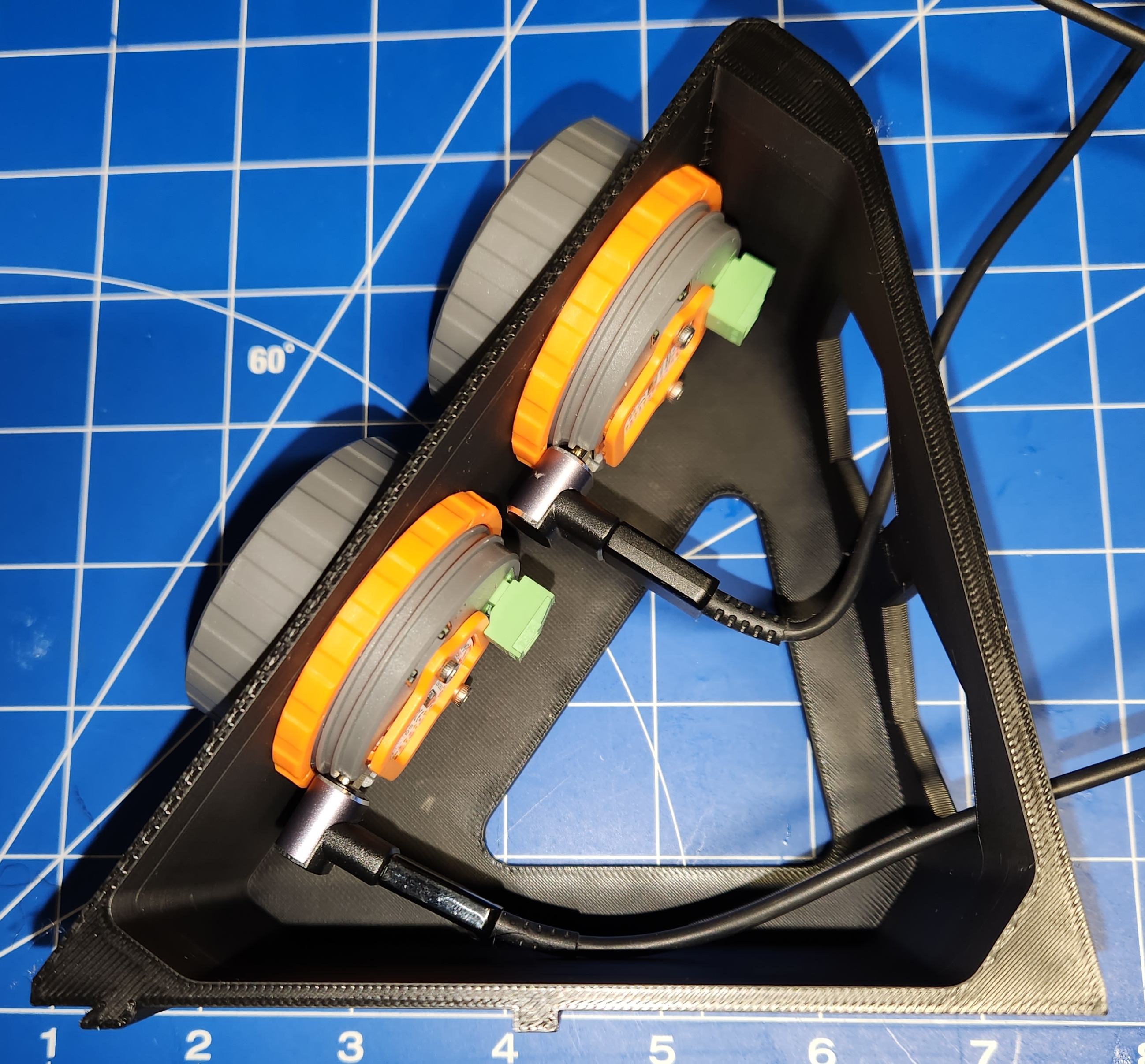 Gridfinity dashboard module for two M5Stack dials — miniatura 2