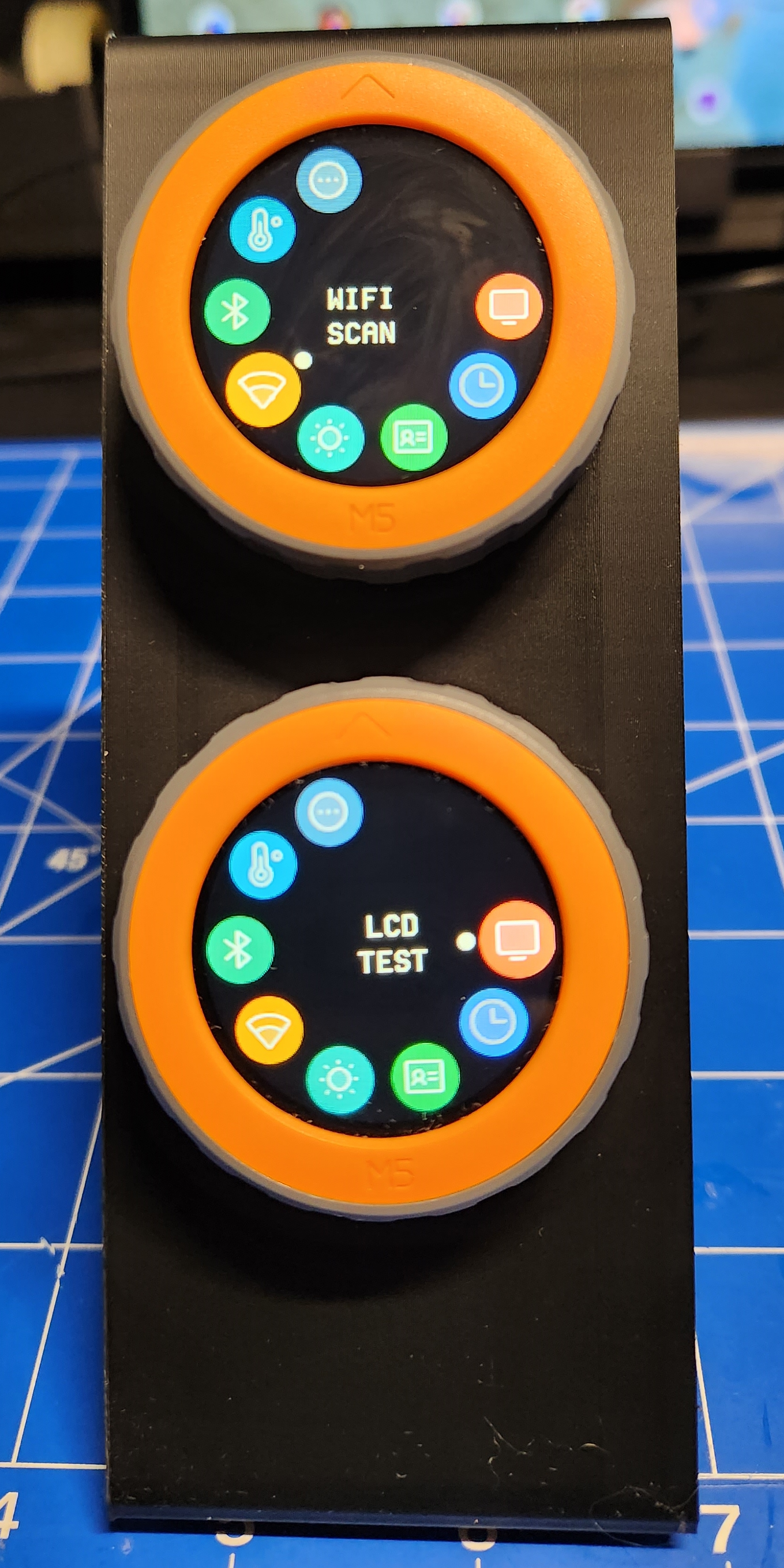 Gridfinity dashboard module for two M5Stack dials