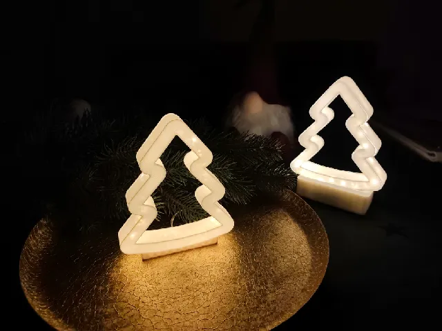 Light-Up Christmas Tree for LED Fairy Lights – Leuchtender Tannenbaum