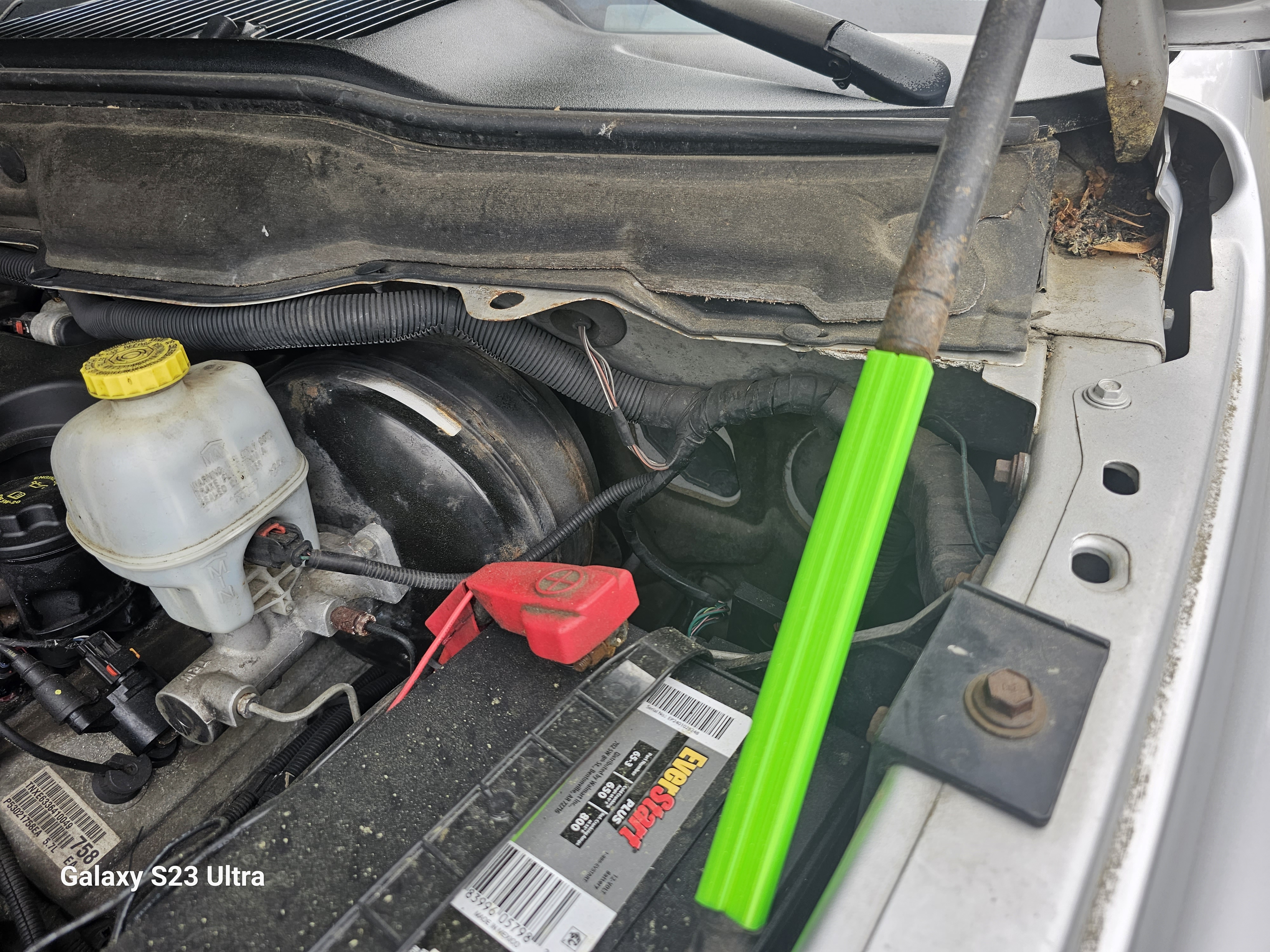 Automobile Hatch support