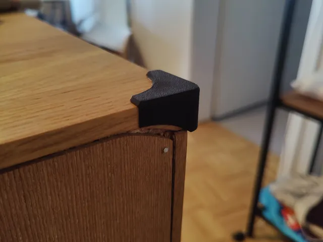 Corner protector