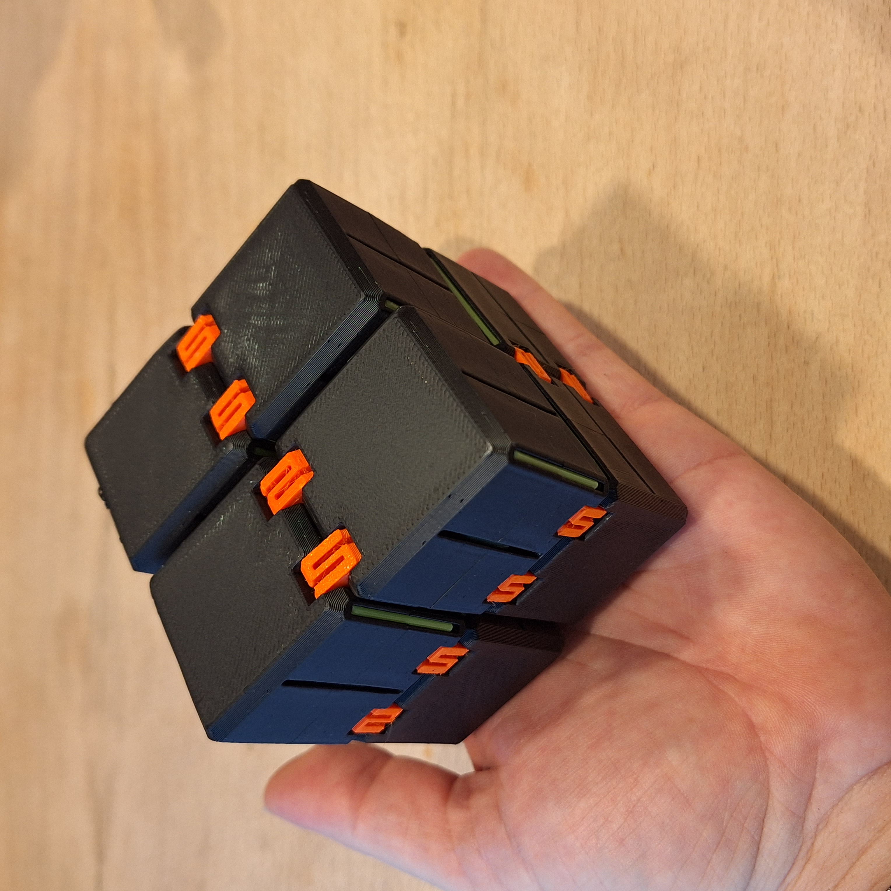 Gigantic Fidget Cube — miniatura 4
