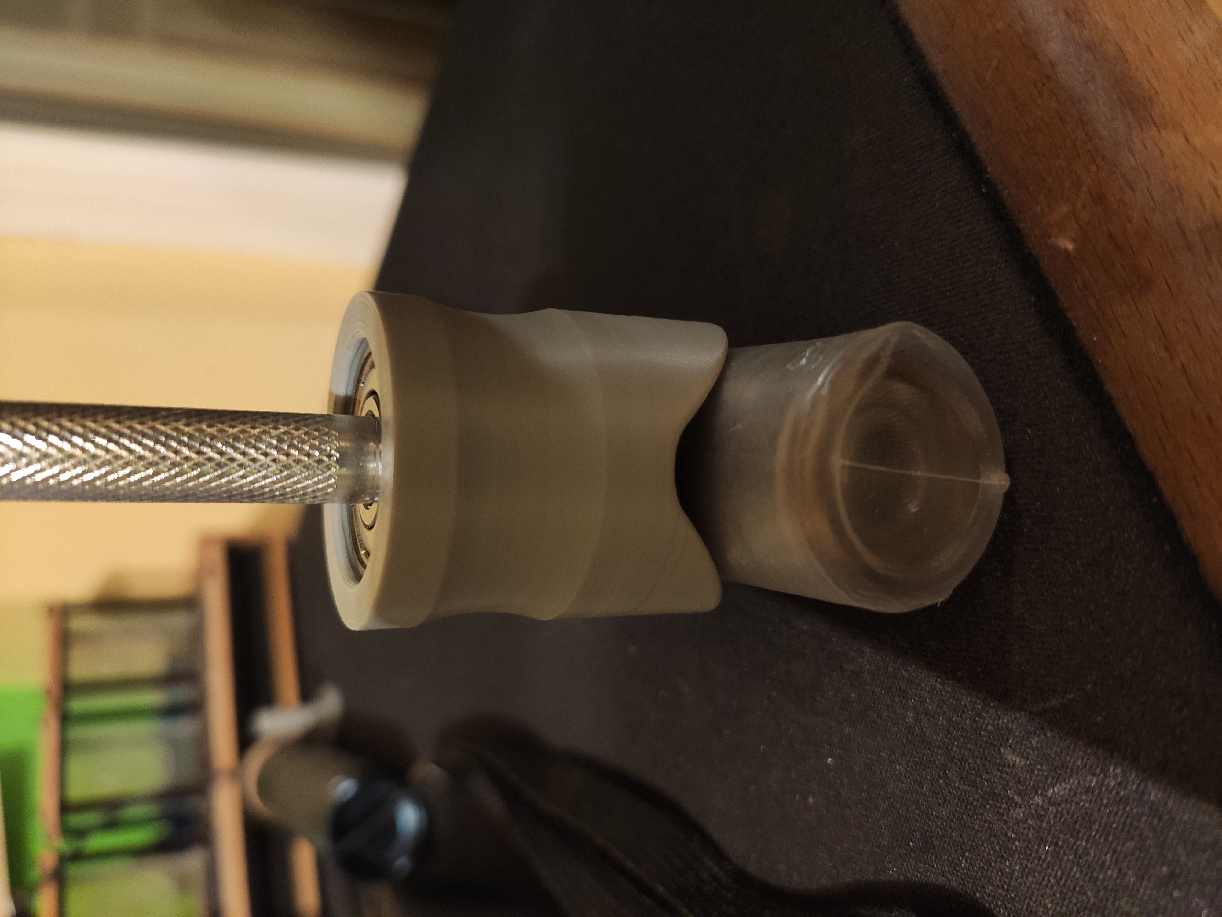 Drill guide for pipes / round stock