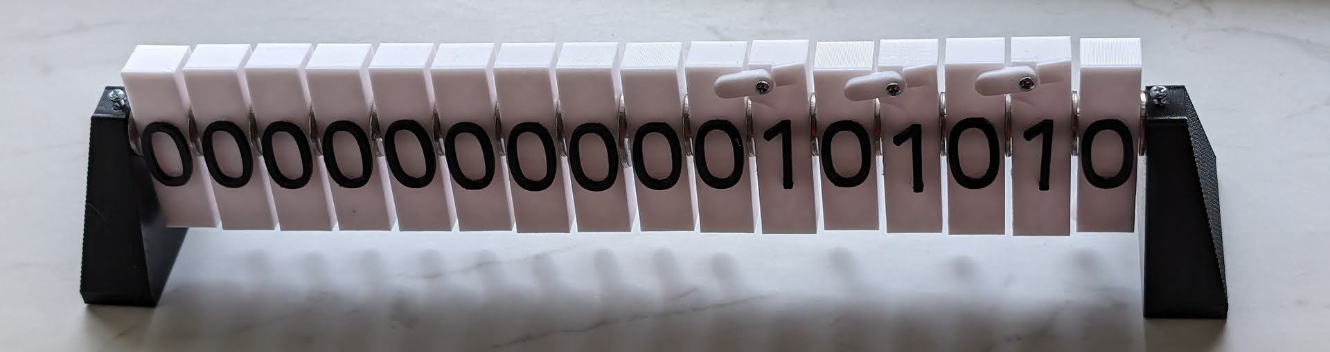 Miniatura 4 do modelo 3D Binary Counter