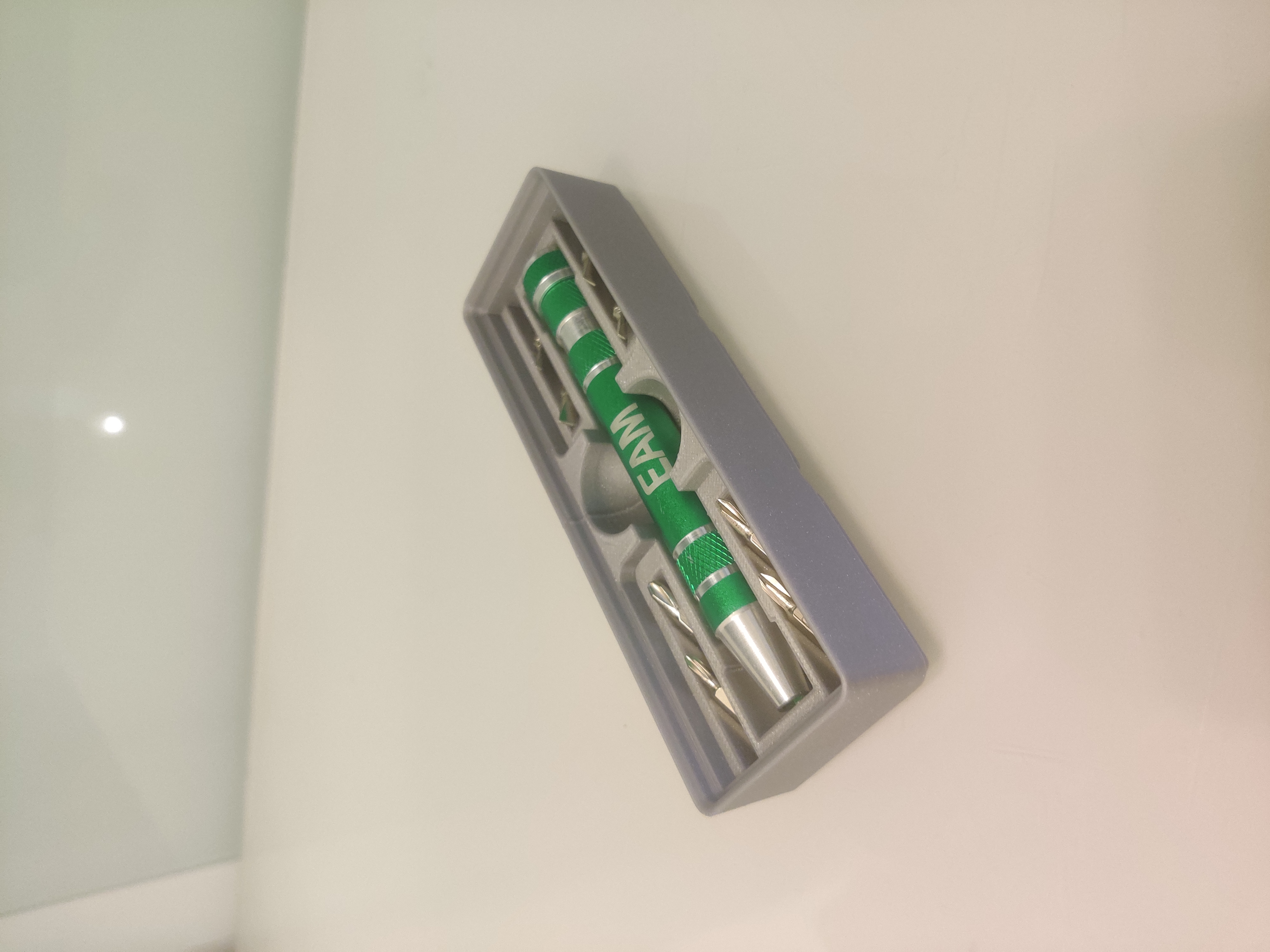 Gridfinity generic screwdriver case 1x3 stackable