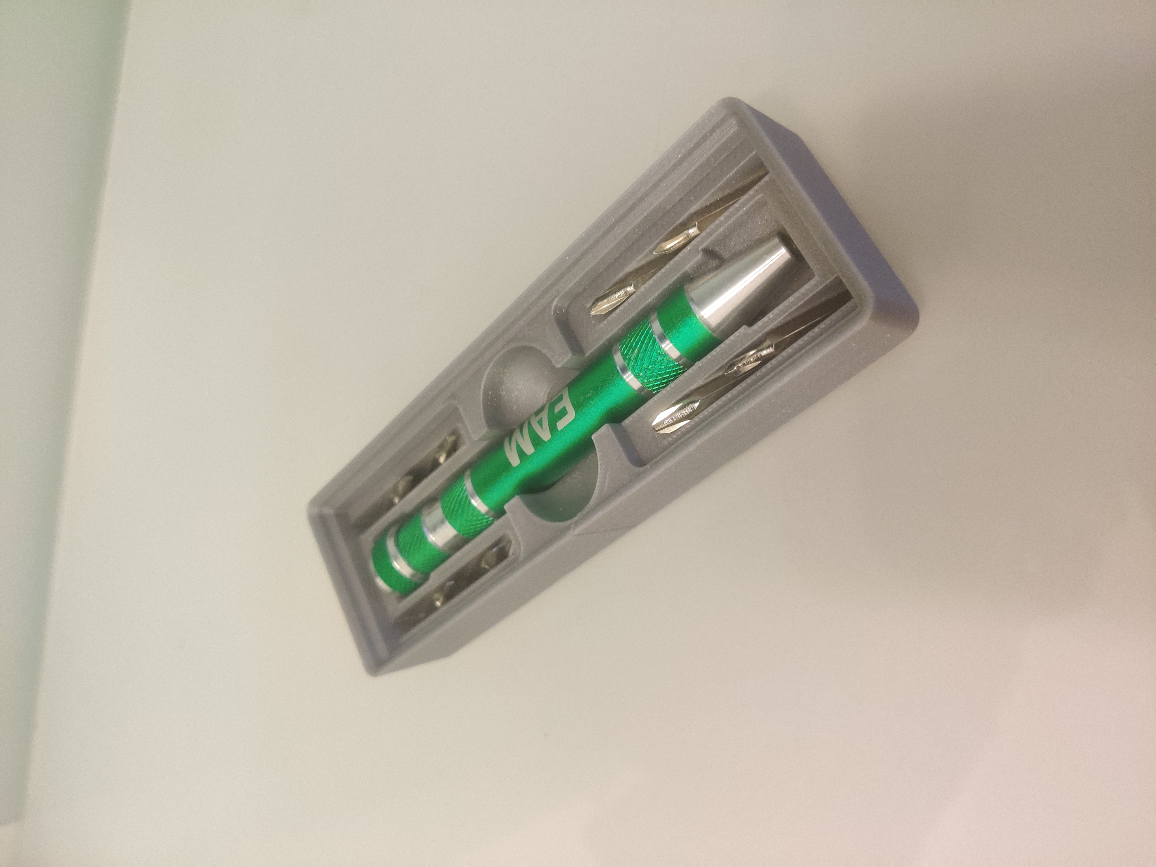Miniatura 2 do modelo 3D Gridfinity generic screwdriver case 1x3 stackable