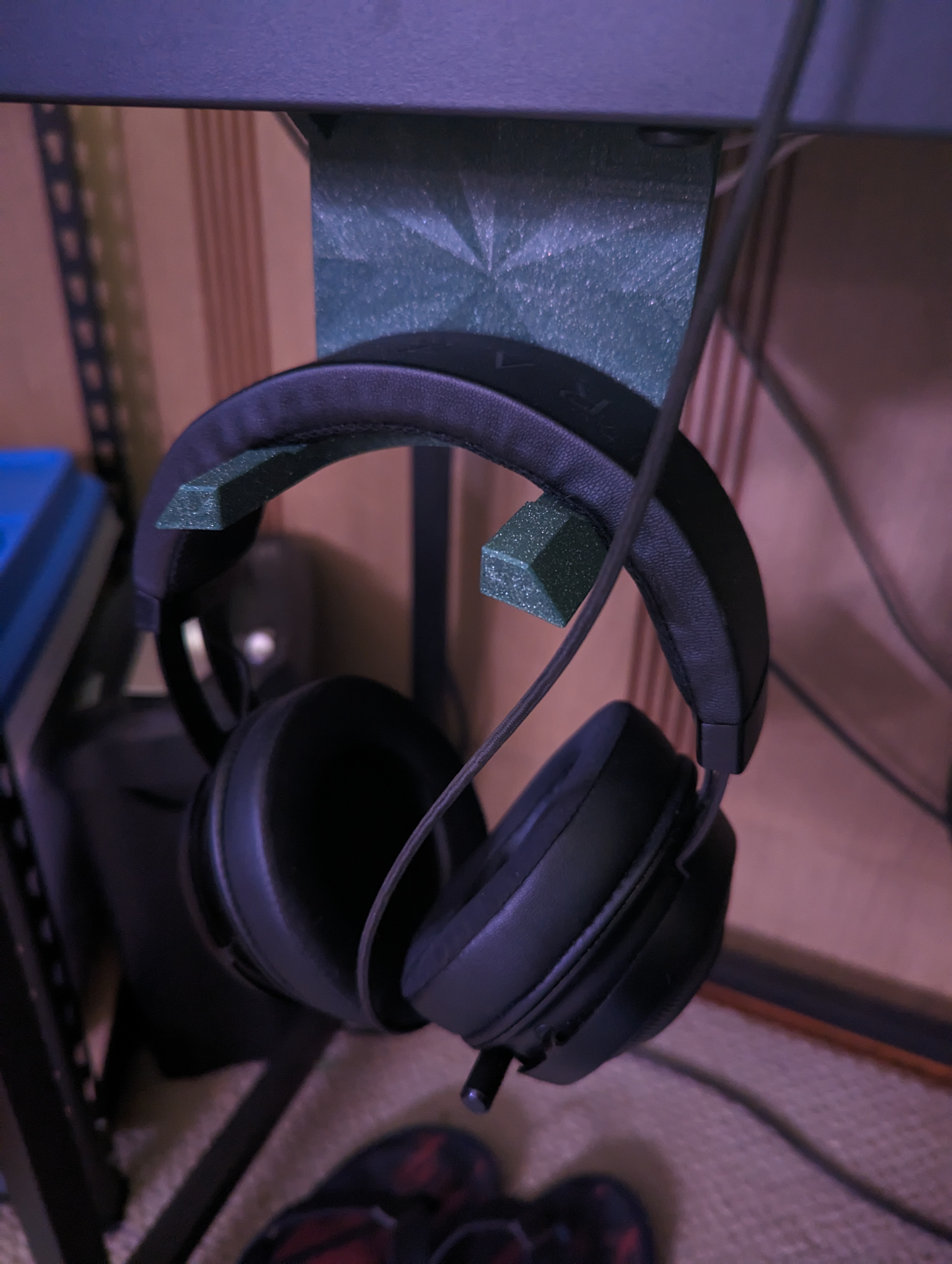 Yet Another Headphone Holder by MadeBySaints Download free STL model