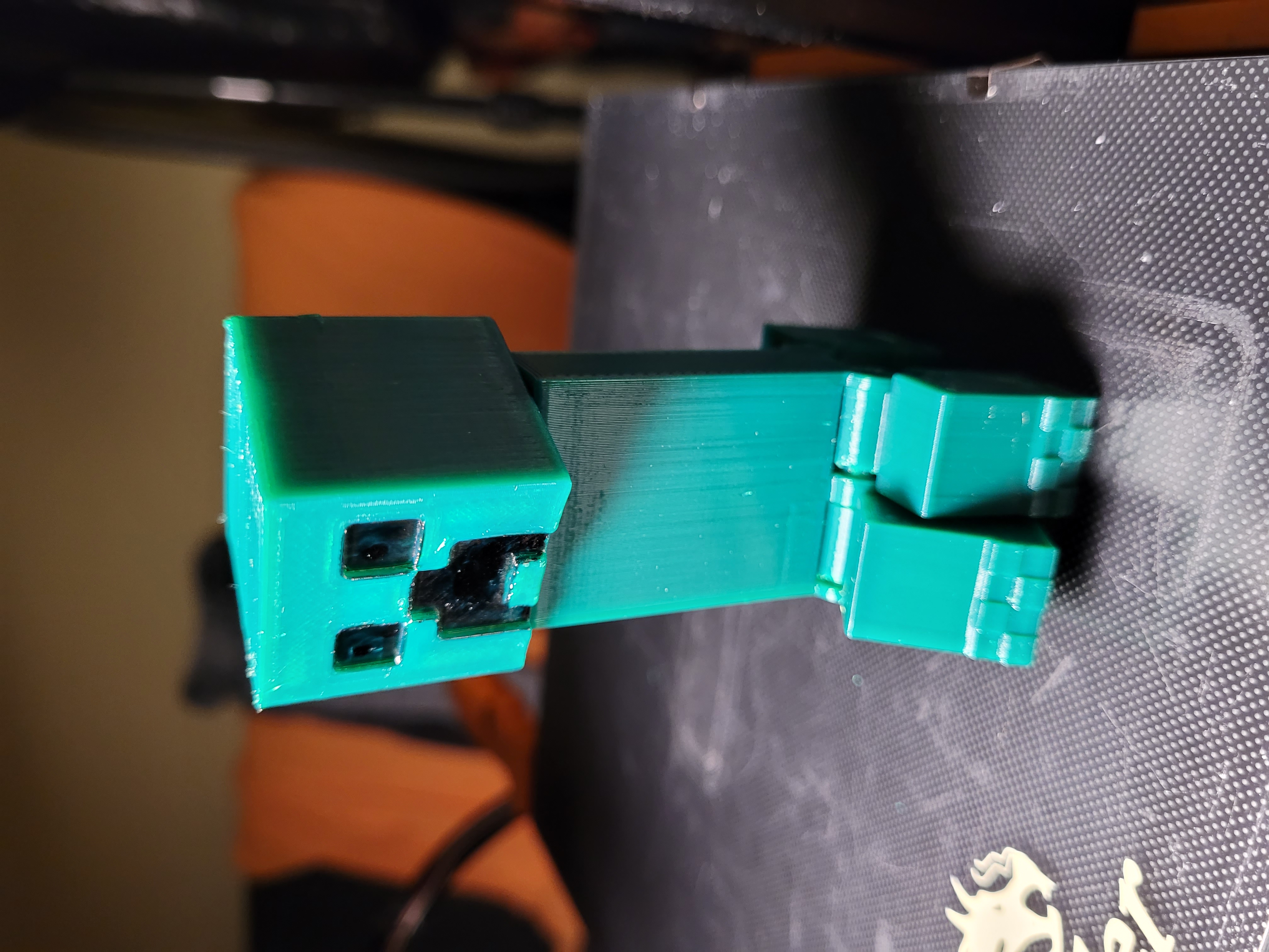 Creeper - movable legs and head