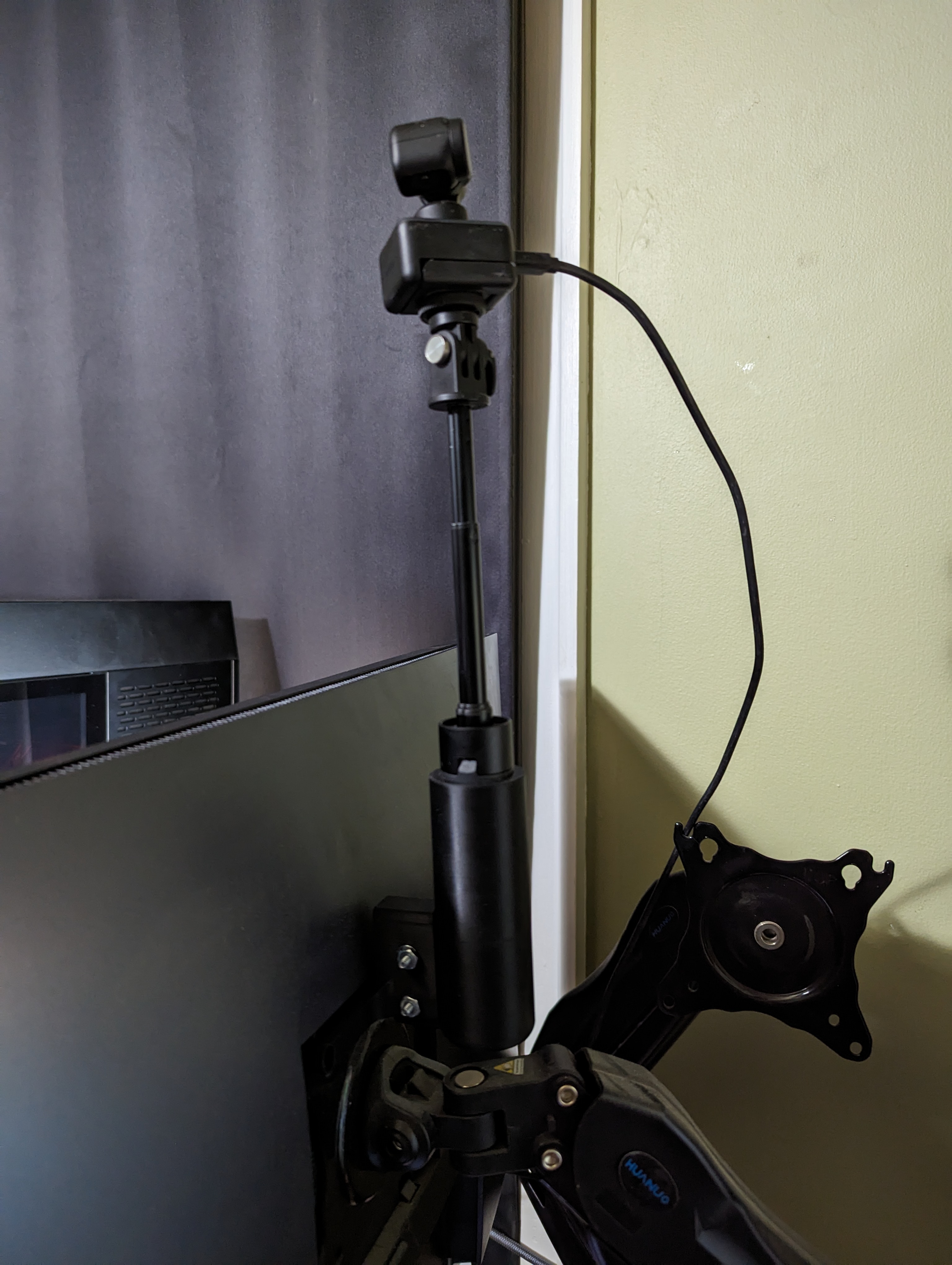 100x100 Vesa Mount for Insta360 Selfie Stick