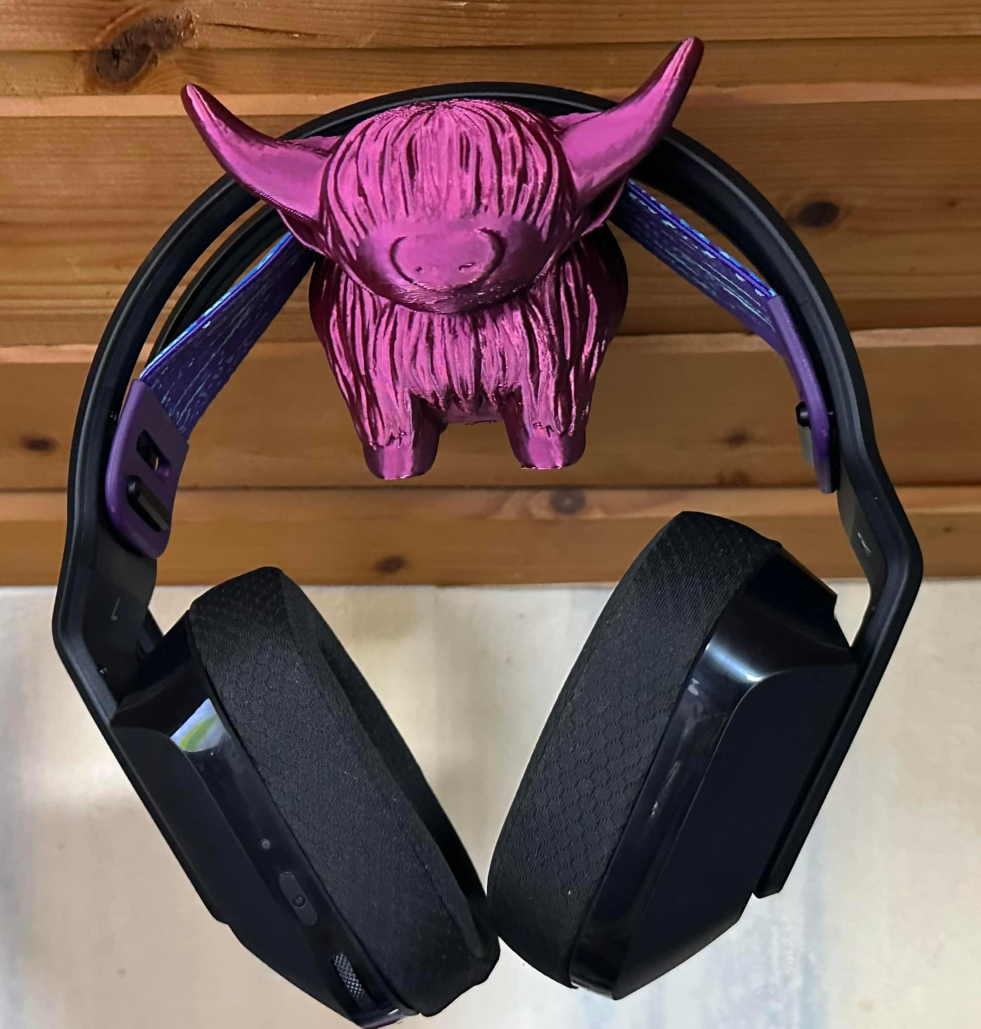Highland Cow hanger designed for headphones