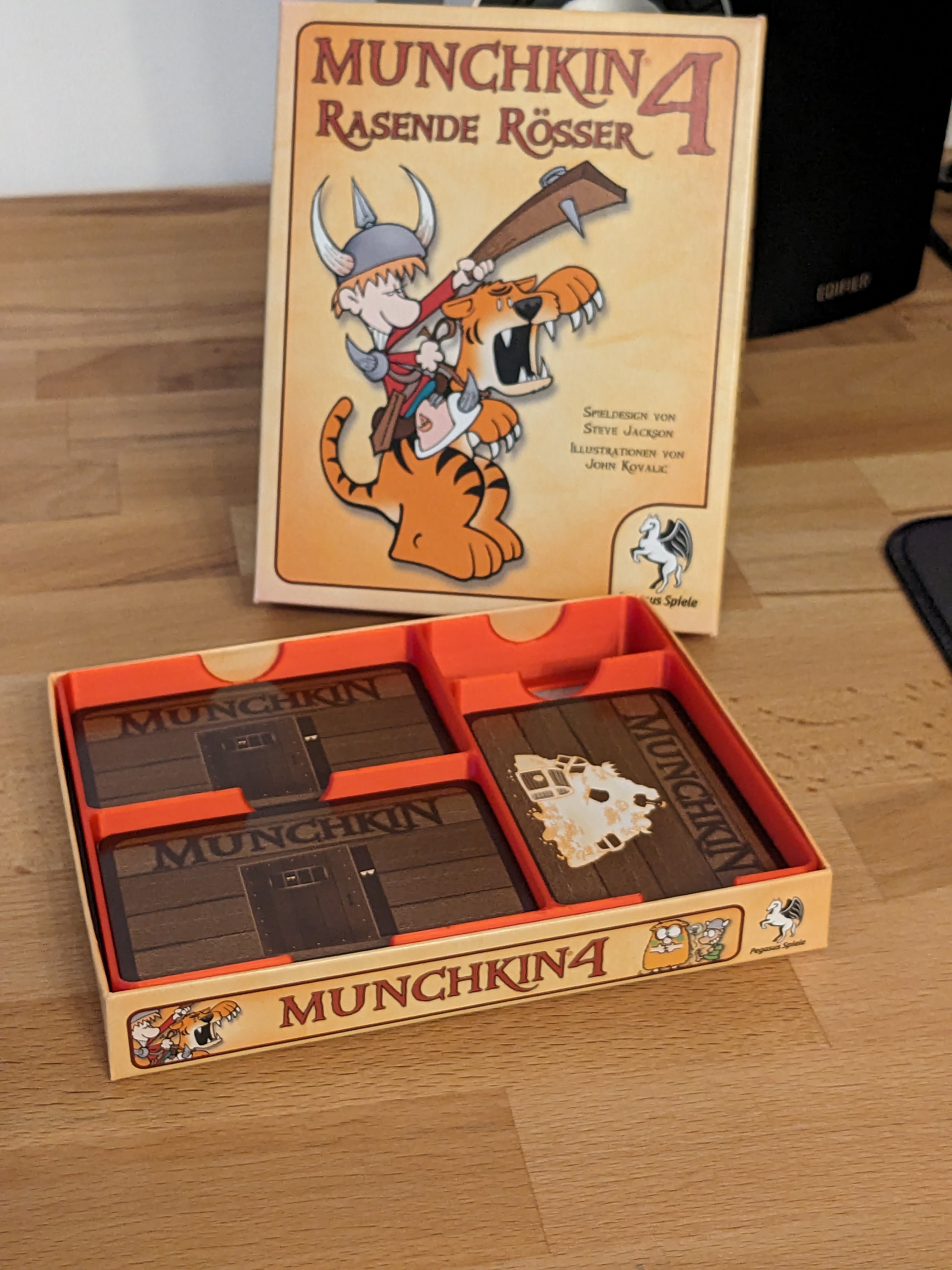 Card Box Inlay for Munchkin, Boss Monster, Smash Up and other card games.  by arbornoctis | Download free STL model | Printables.com