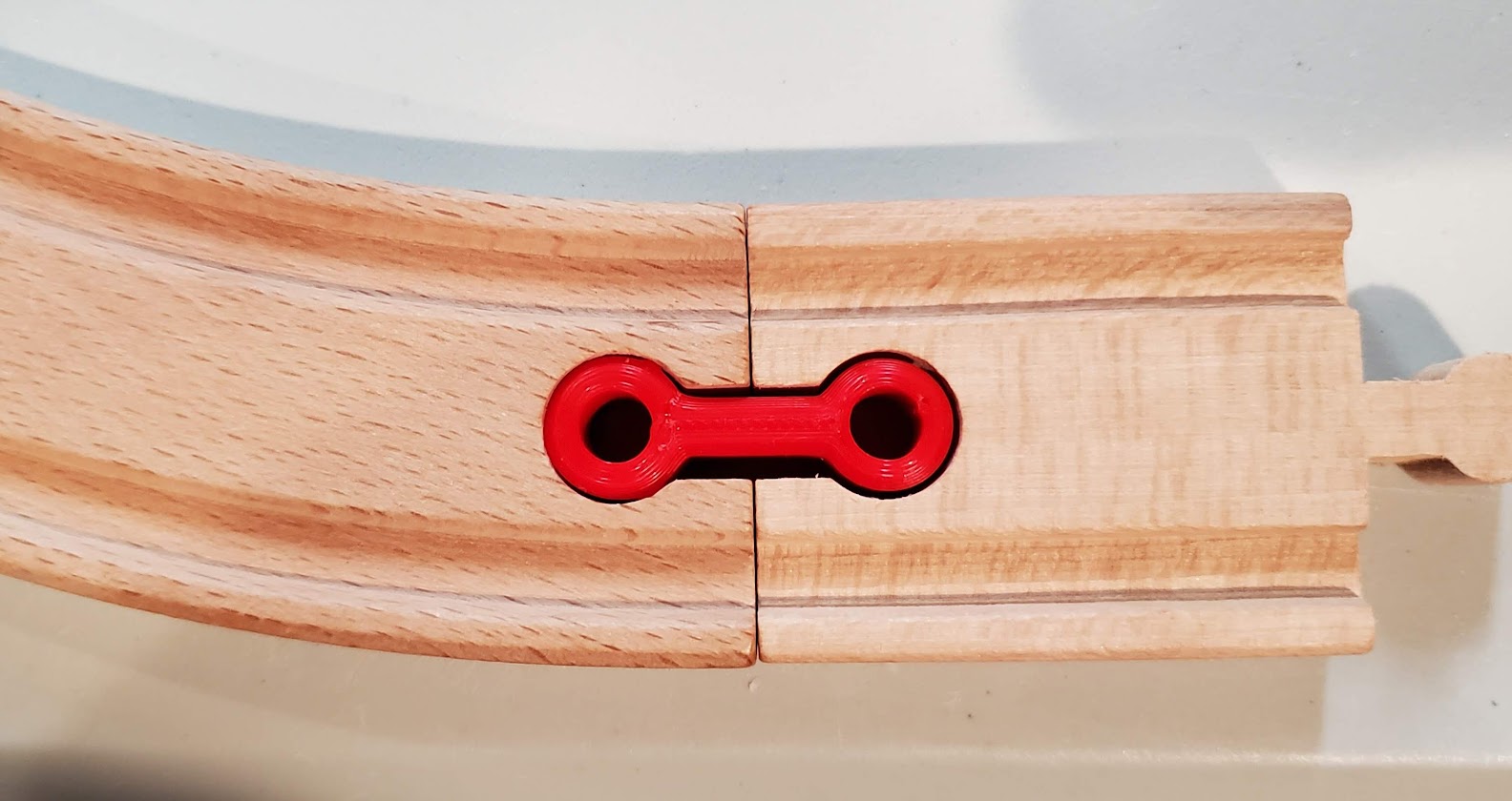 Wooden Train Track Connector, easy insert by jwyse Download free STL