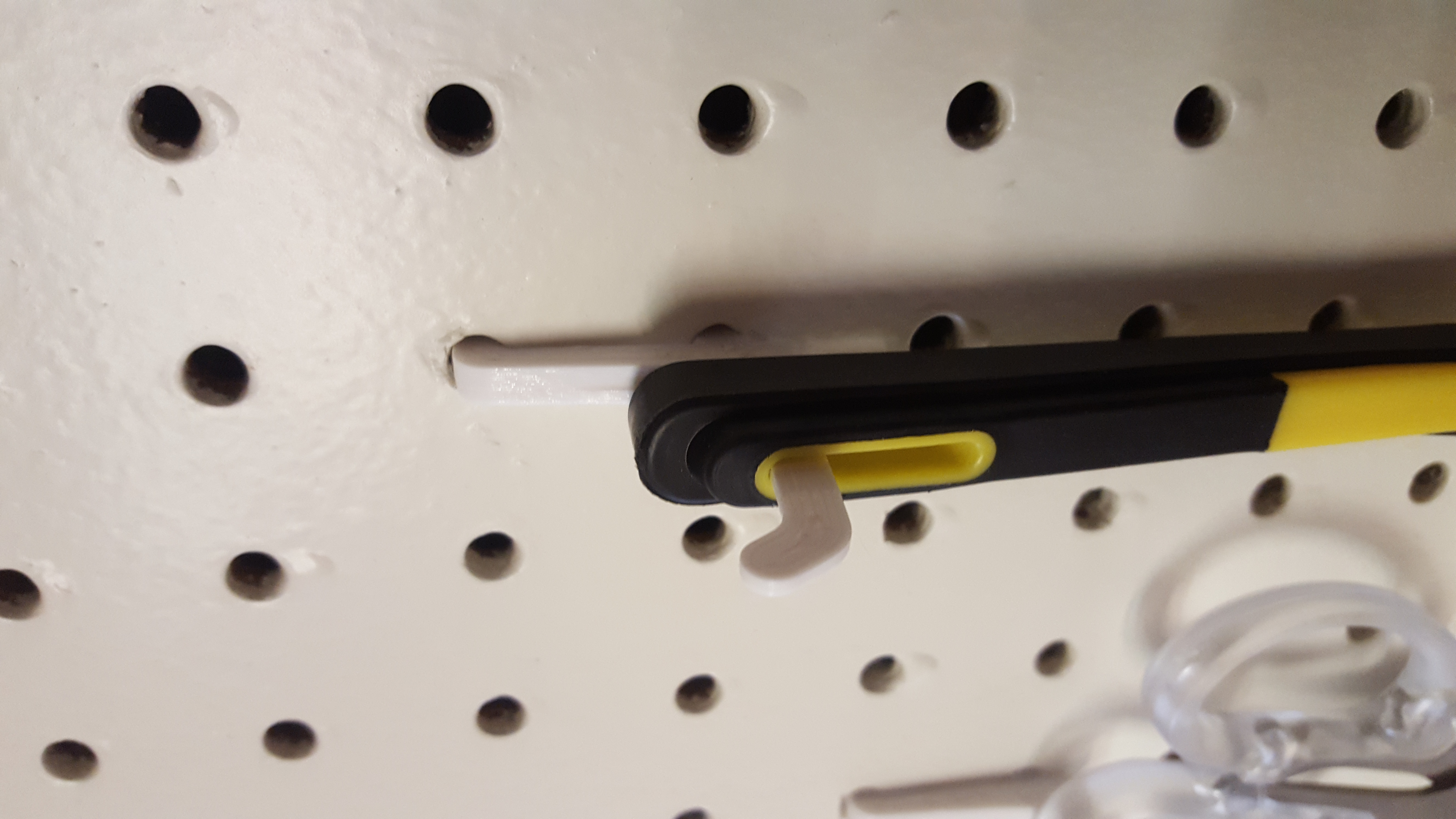 Miniatura 4 do modelo 3D Parametric Peg Board Hook/Support/Drawer Holder