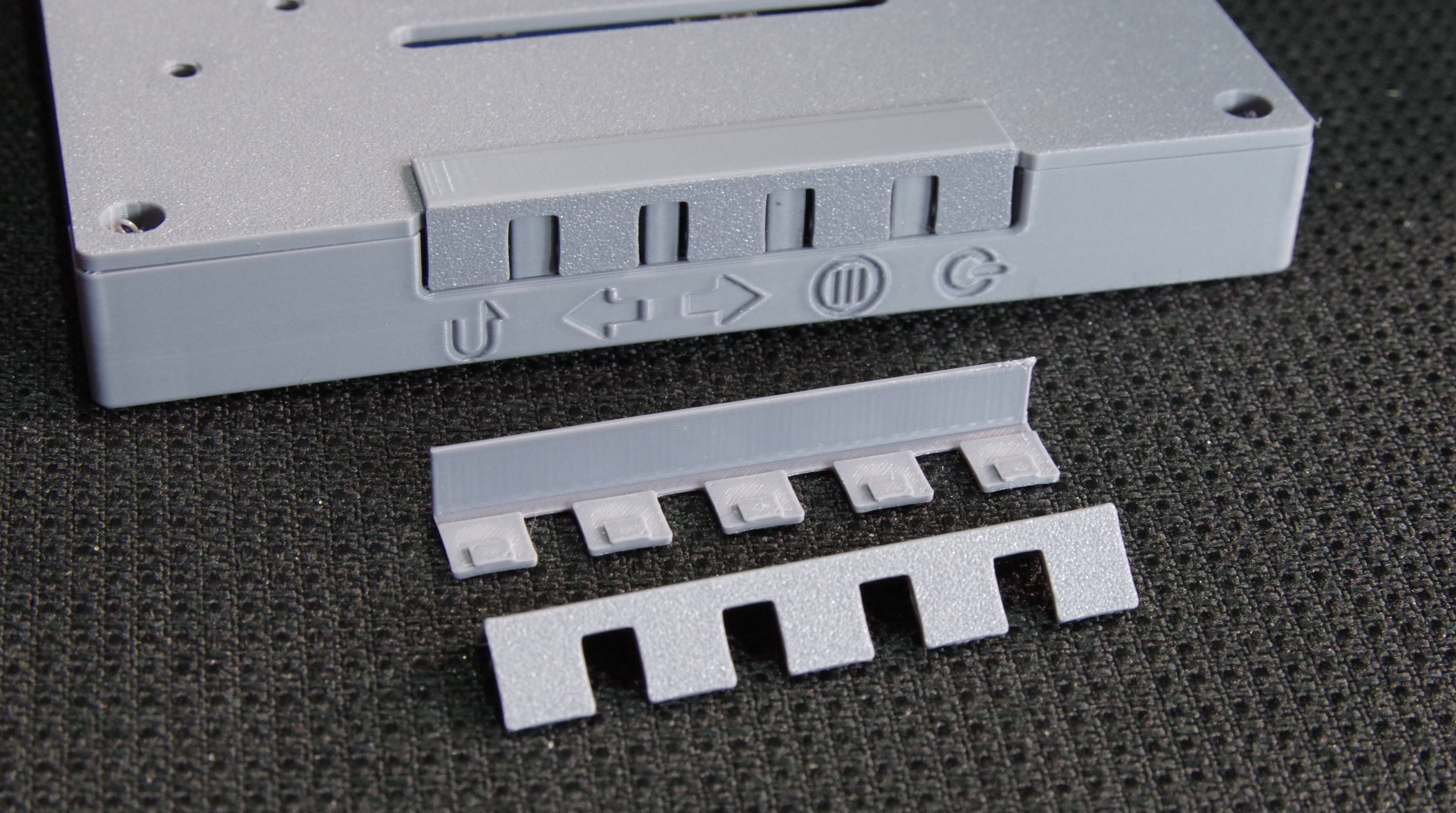 Pushbuttons panel for Waveshare 7" HDMI LCD (H) Case by ywabiko