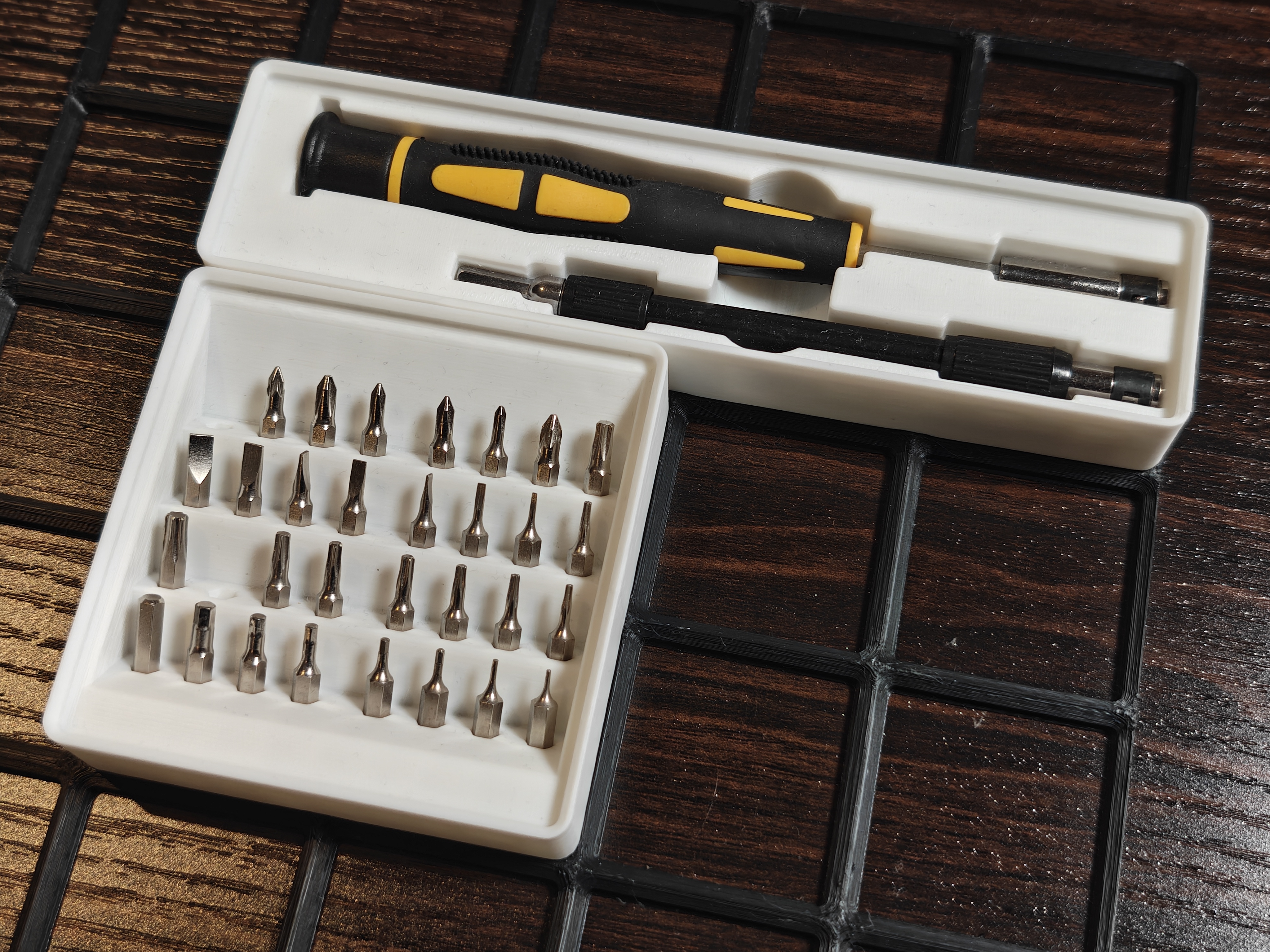 Interchangable Screwdriver holder and bits holder for Gridfinity
