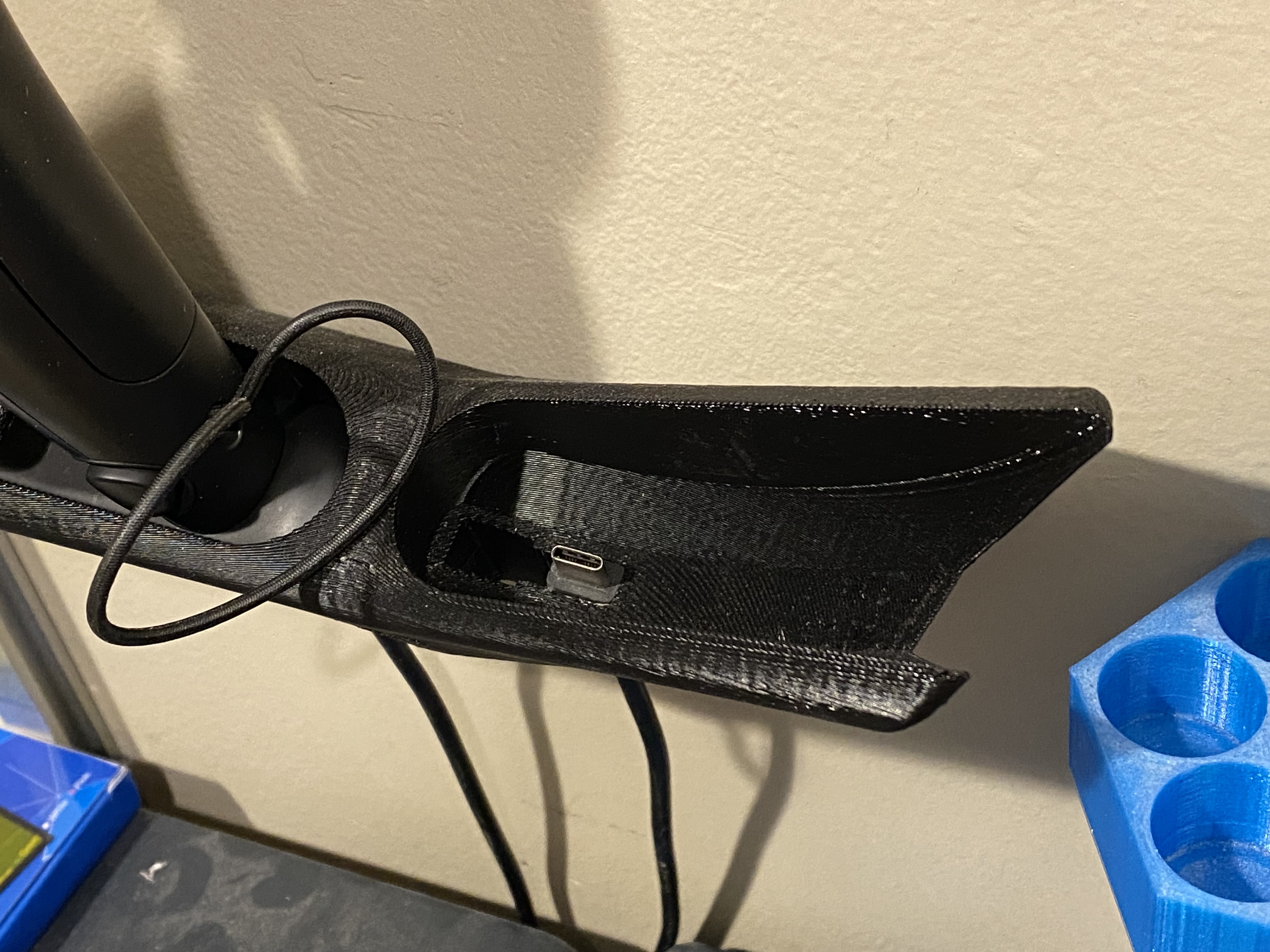 Wallmounted Index controller holder + charger — miniatura 2