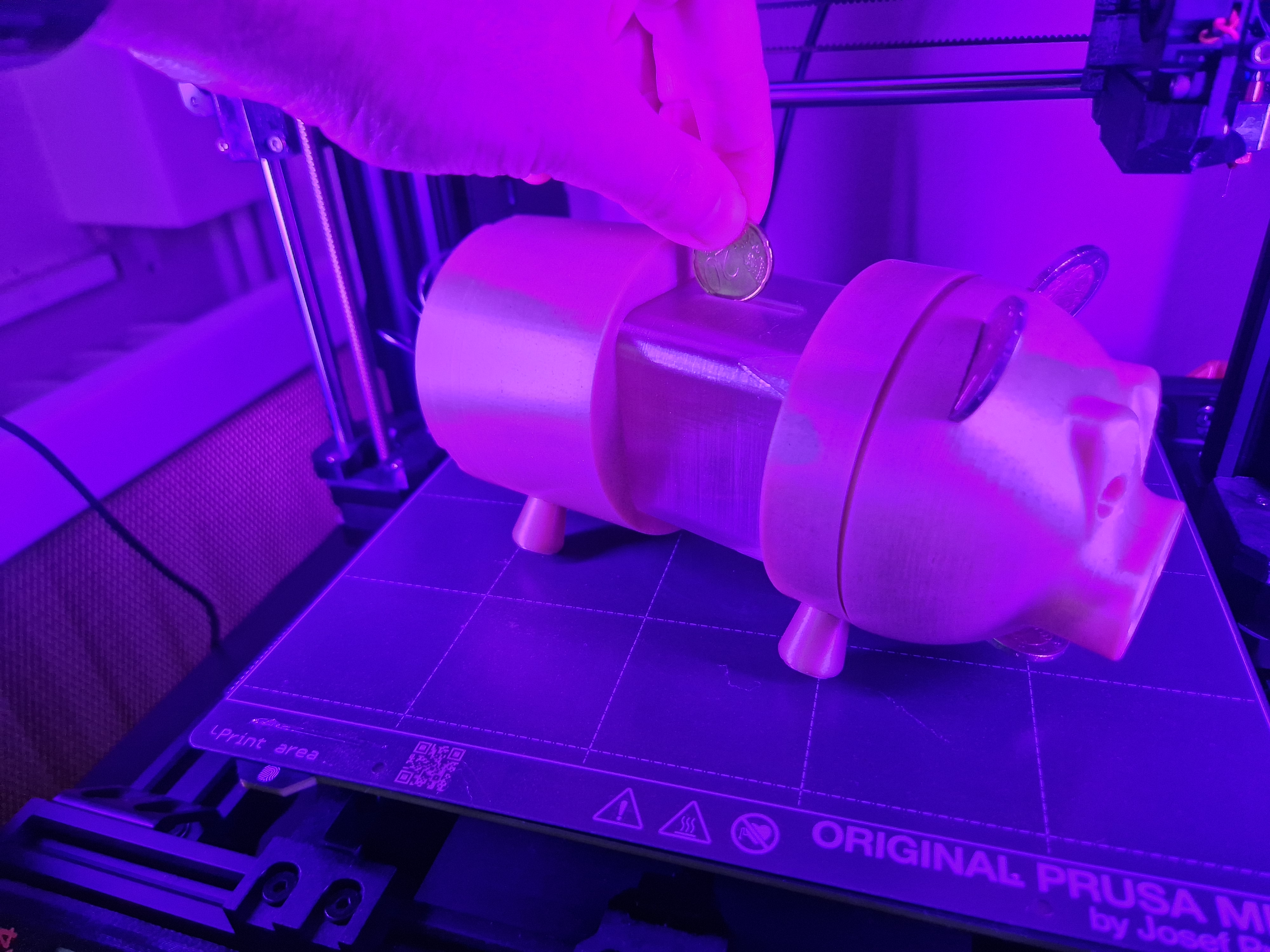 The Clever Piggy Bank: Save with Style and Ingenuity!