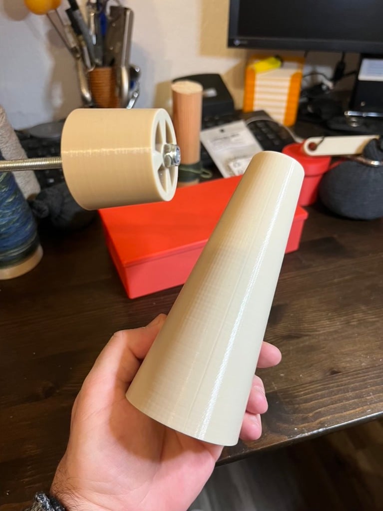 Yarn cone with drill winder