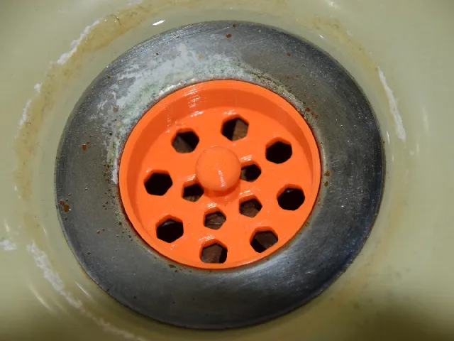 Sink hole strainer (honeycomb)