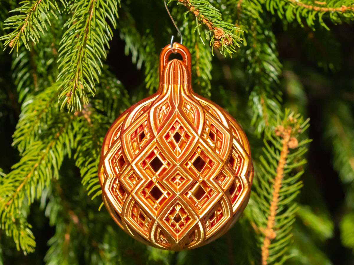 Christmas Ball - Fine Diamond Lattice