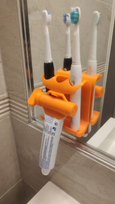 Miniatura 6 do modelo 3D Toothpaste squeezer and toothbrush holder