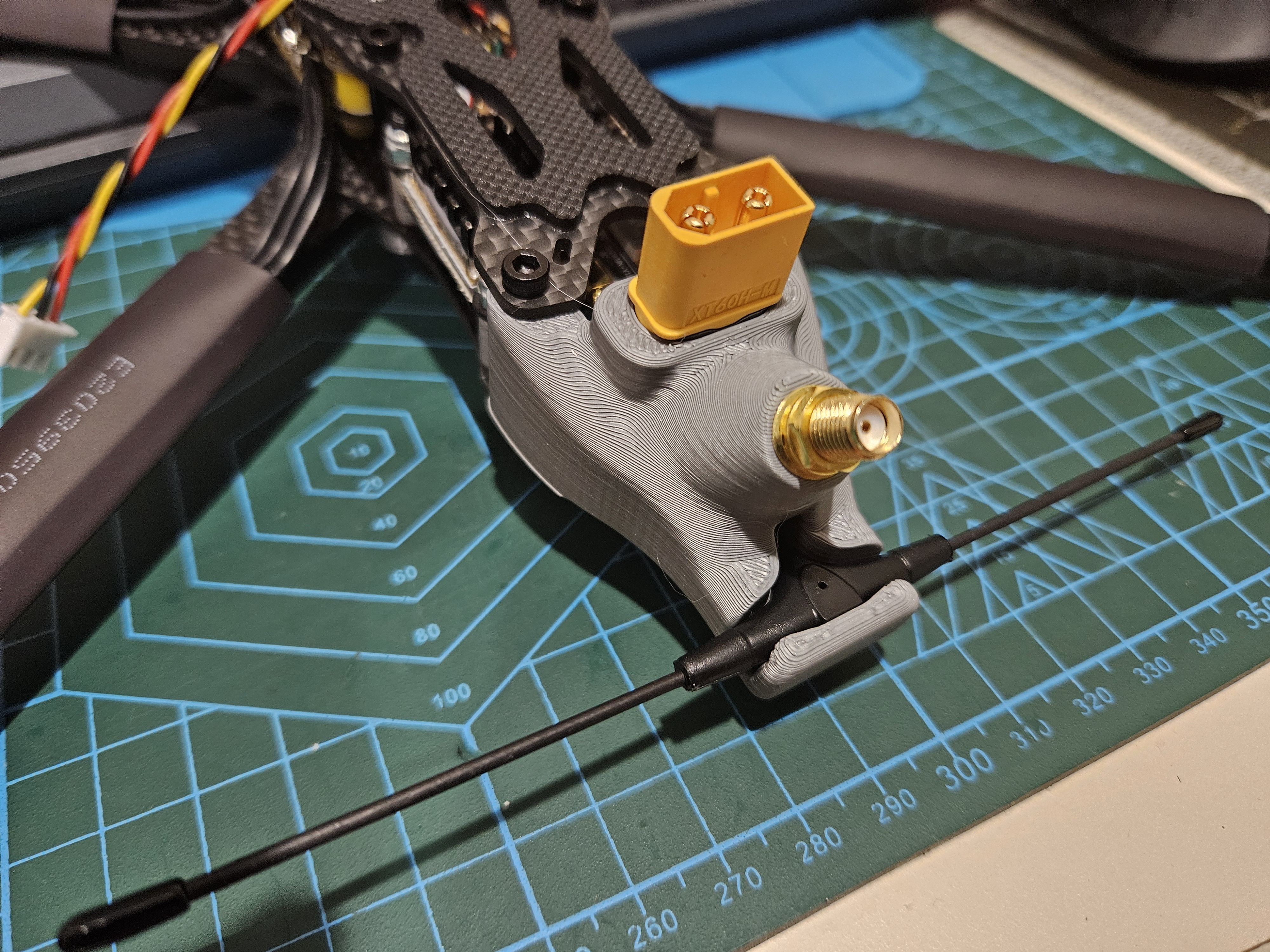 FPV drone APEX HD 8 inch carbon frame antenna mount