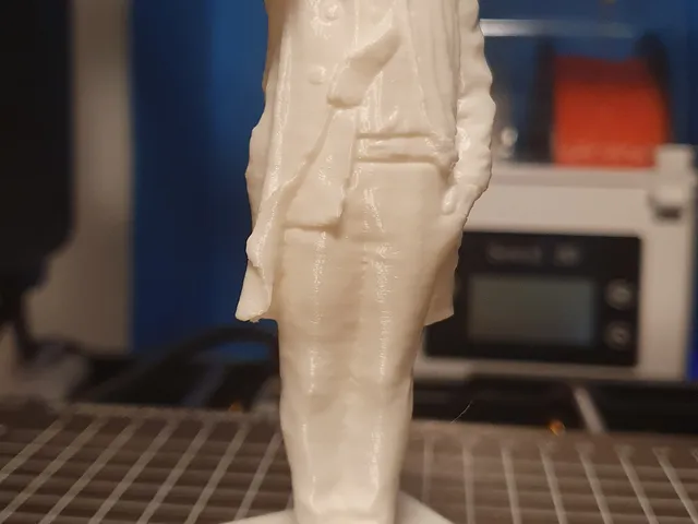 Columbo statue Hungary photogrammetry (3D scan)