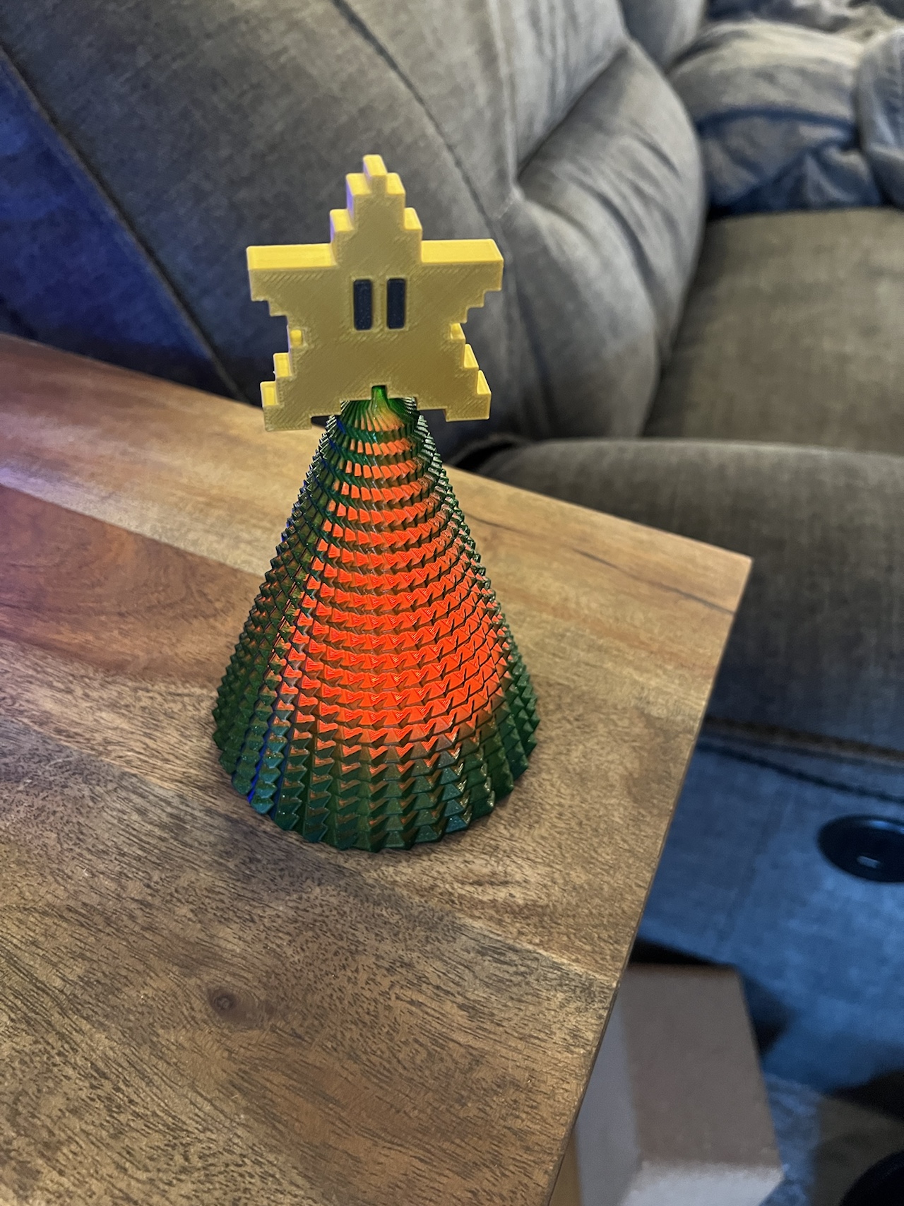 Spiky Holiday Tree: Vase Mode Tree for light-up LED holiday trees