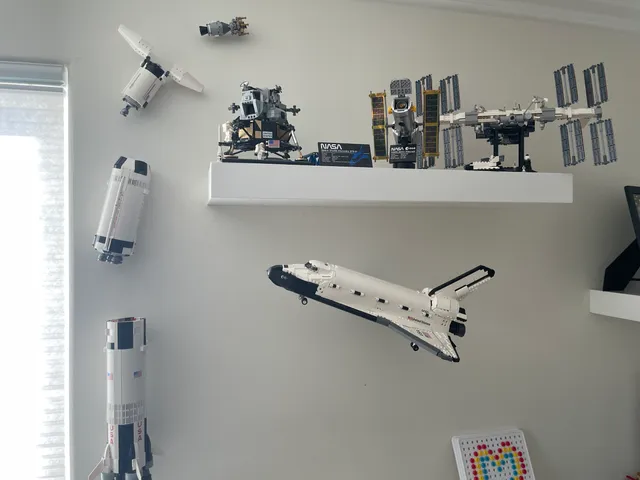 LEGO Discovery Space Shuttle Wall-mount