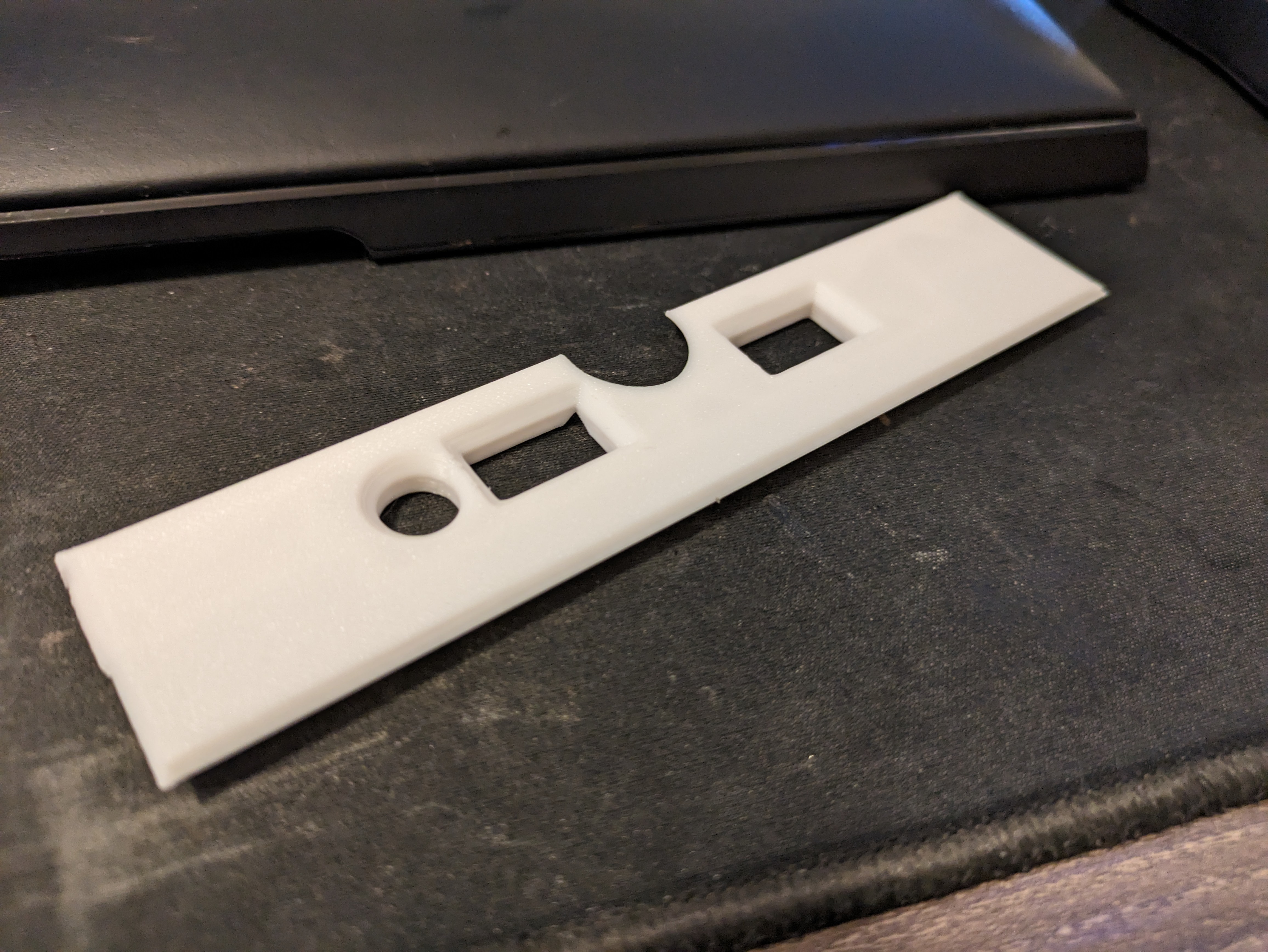 Miniatura 3 do modelo 3D NR200 Power Button Cover