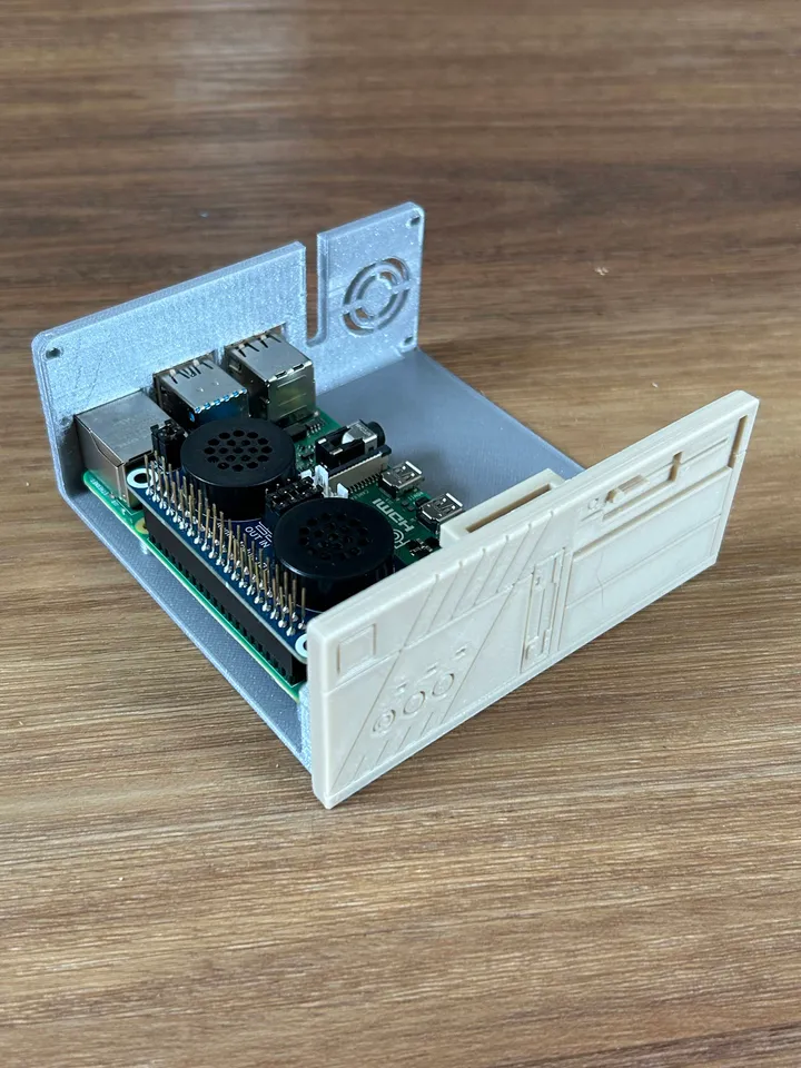 Retro Desktop PC Raspberry Pi case by fantasticmrdavid | Download free ...