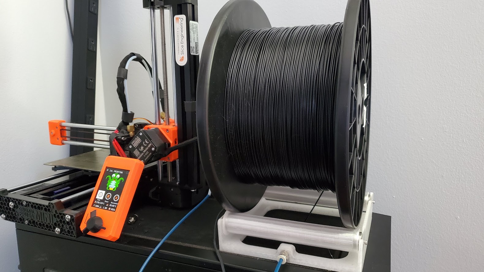 "Mega Mini" Large spool holder printable on the mini *Final version*