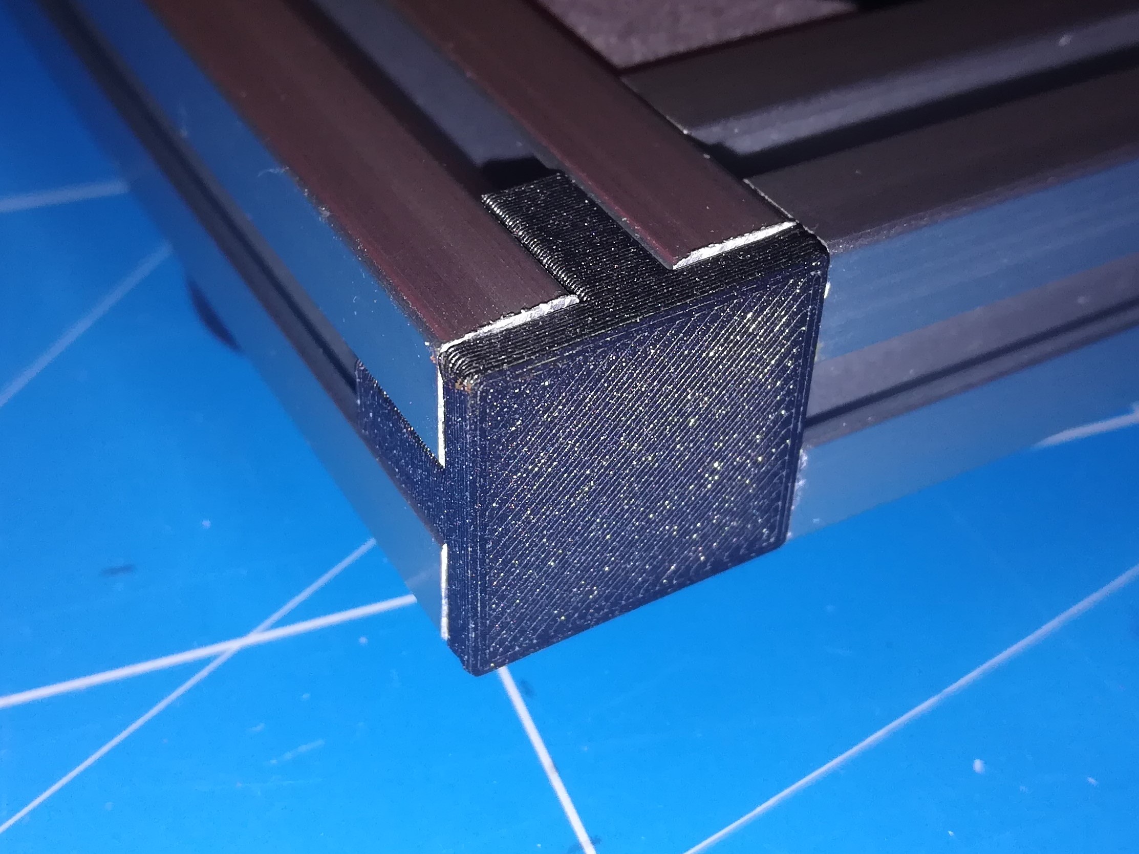 Bouchon Profil Alu 20x20 - 4 rainures de 6mm