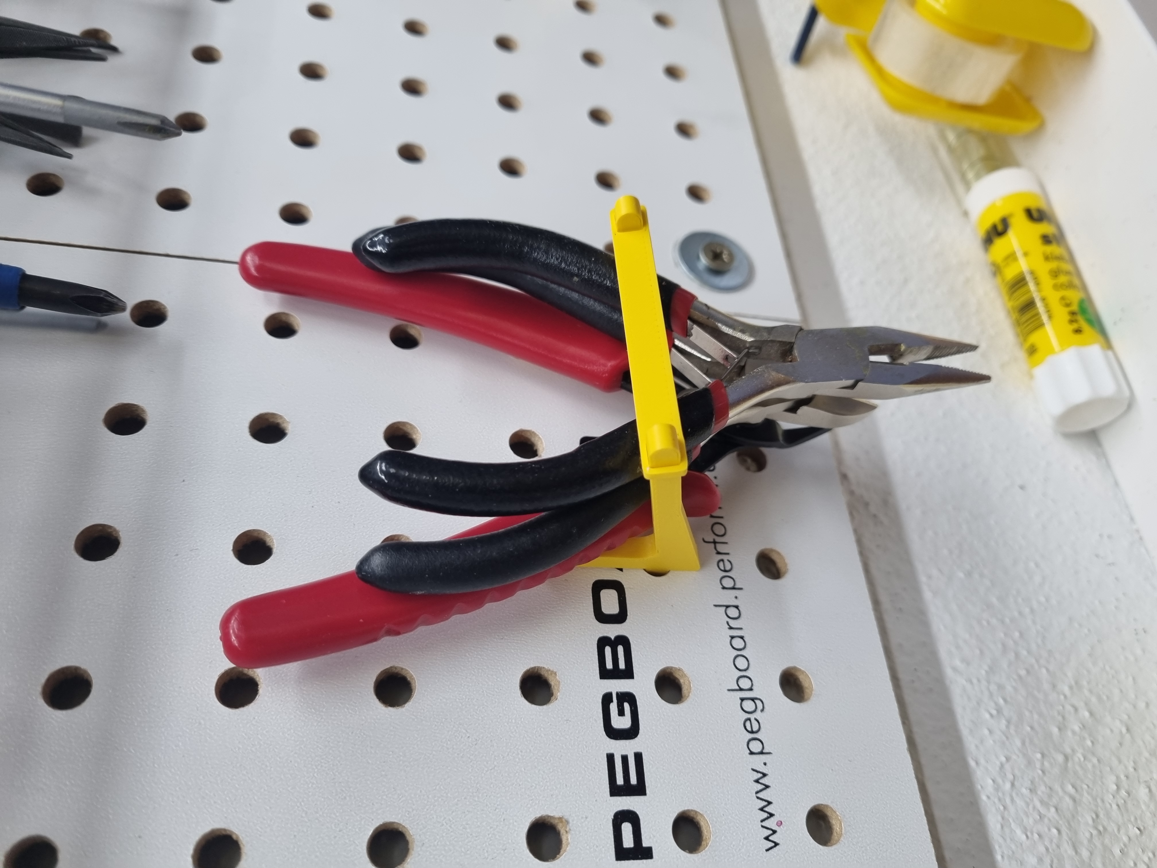 Pegboard Hook Distance Enforcer