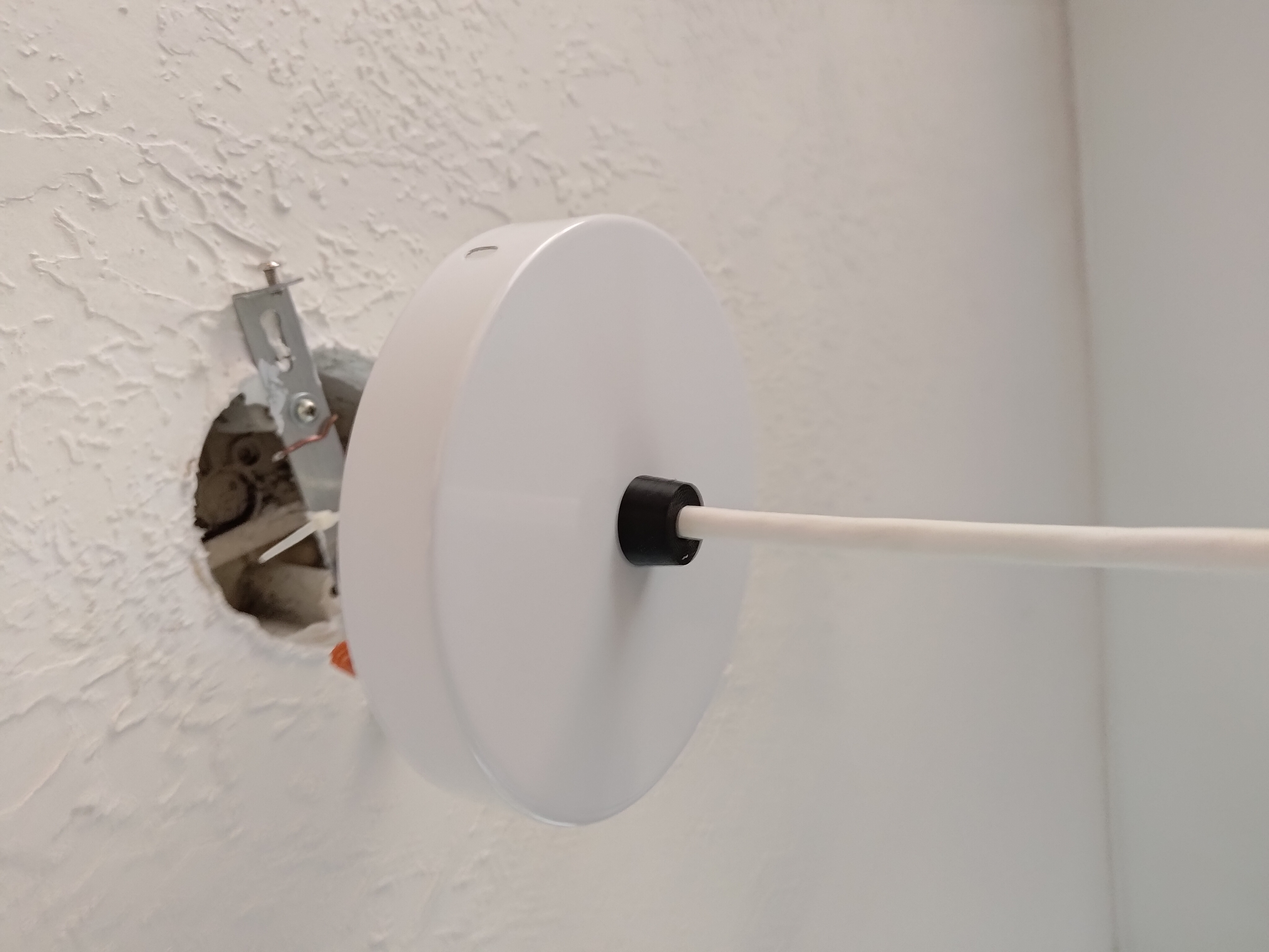 Screw and nut for generic ceiling canopy