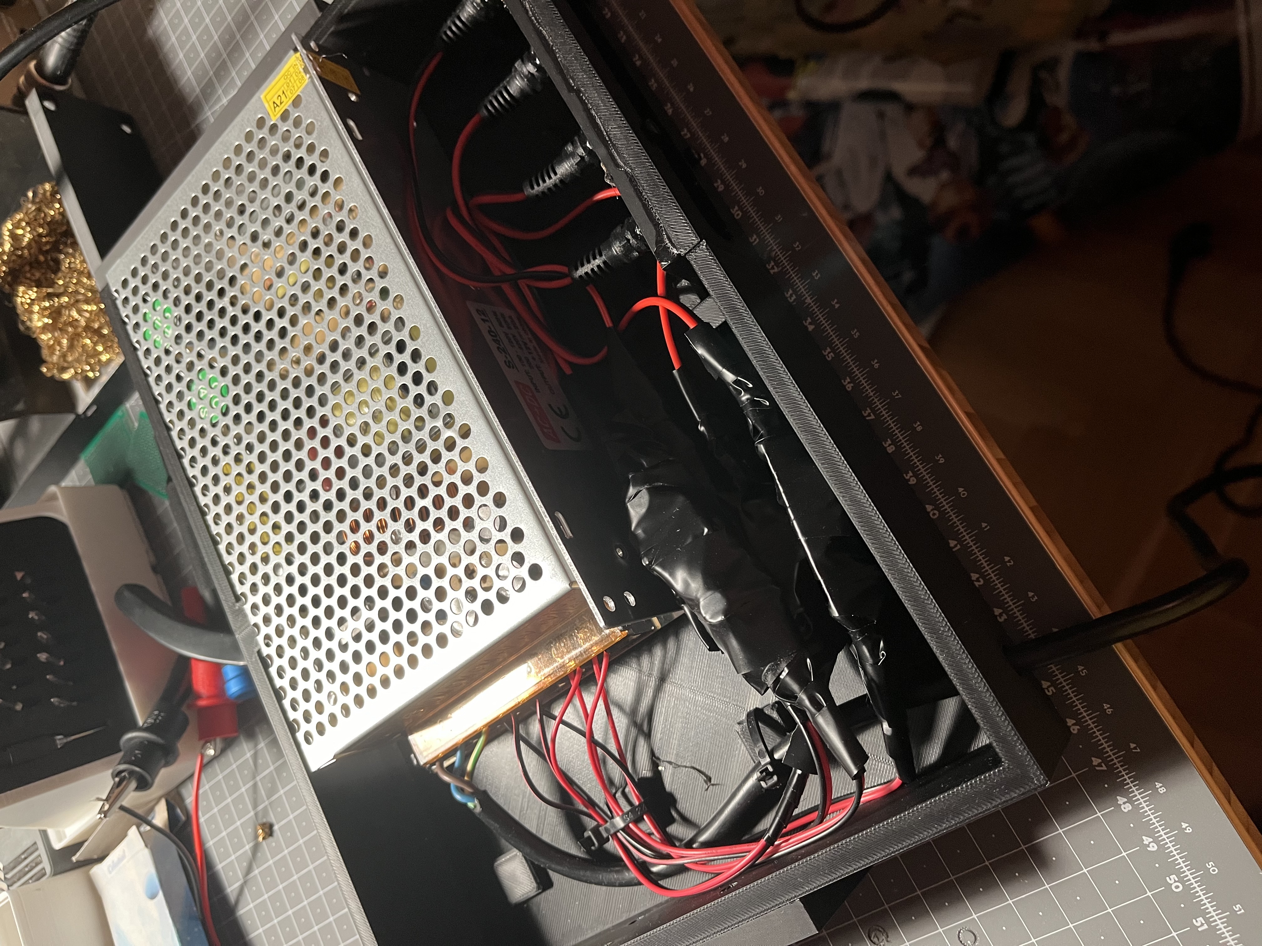 Meanwell-240-12 1.5u rack mount