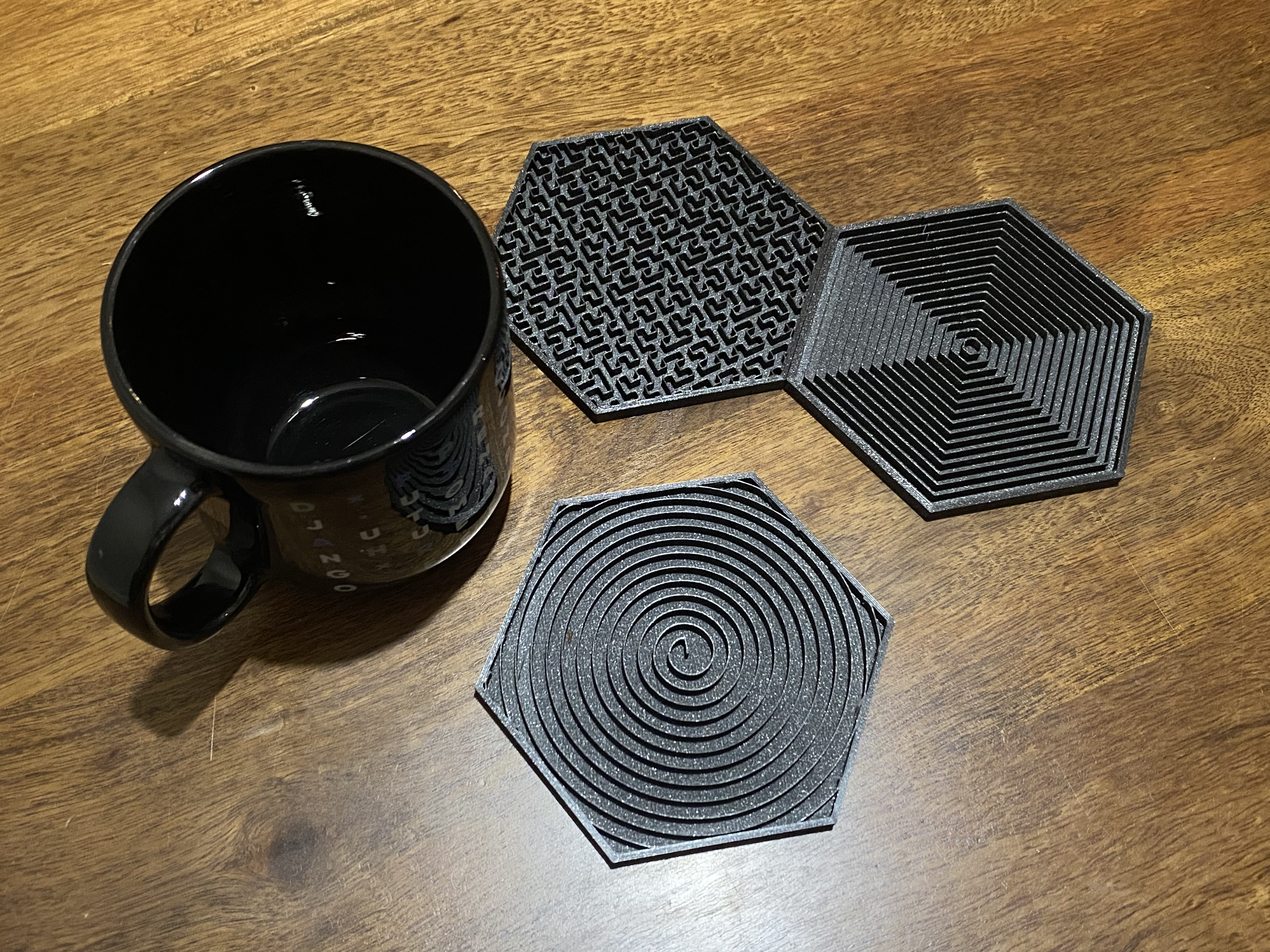 Miniatura 4 do modelo 3D Hexagonal Drink Coasters
