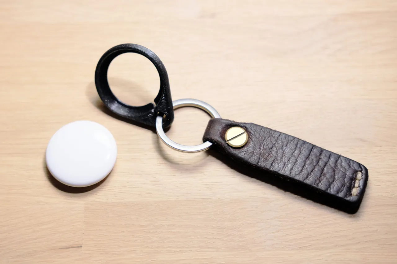 Airtag strong keyring / keychain holder by Thomas, Download free STL model