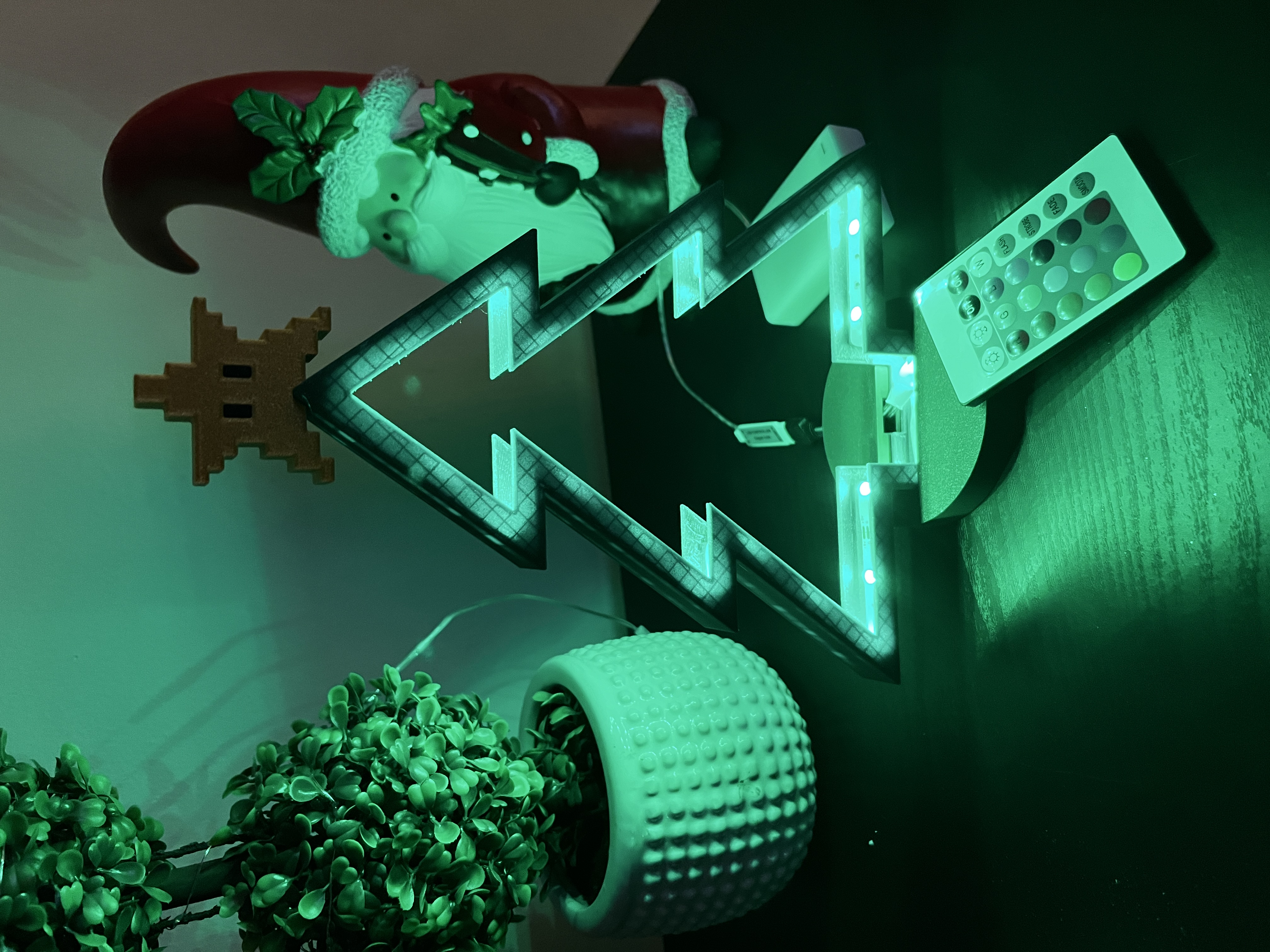 Miniatura 3 do modelo 3D MINI LED Christmas Tree